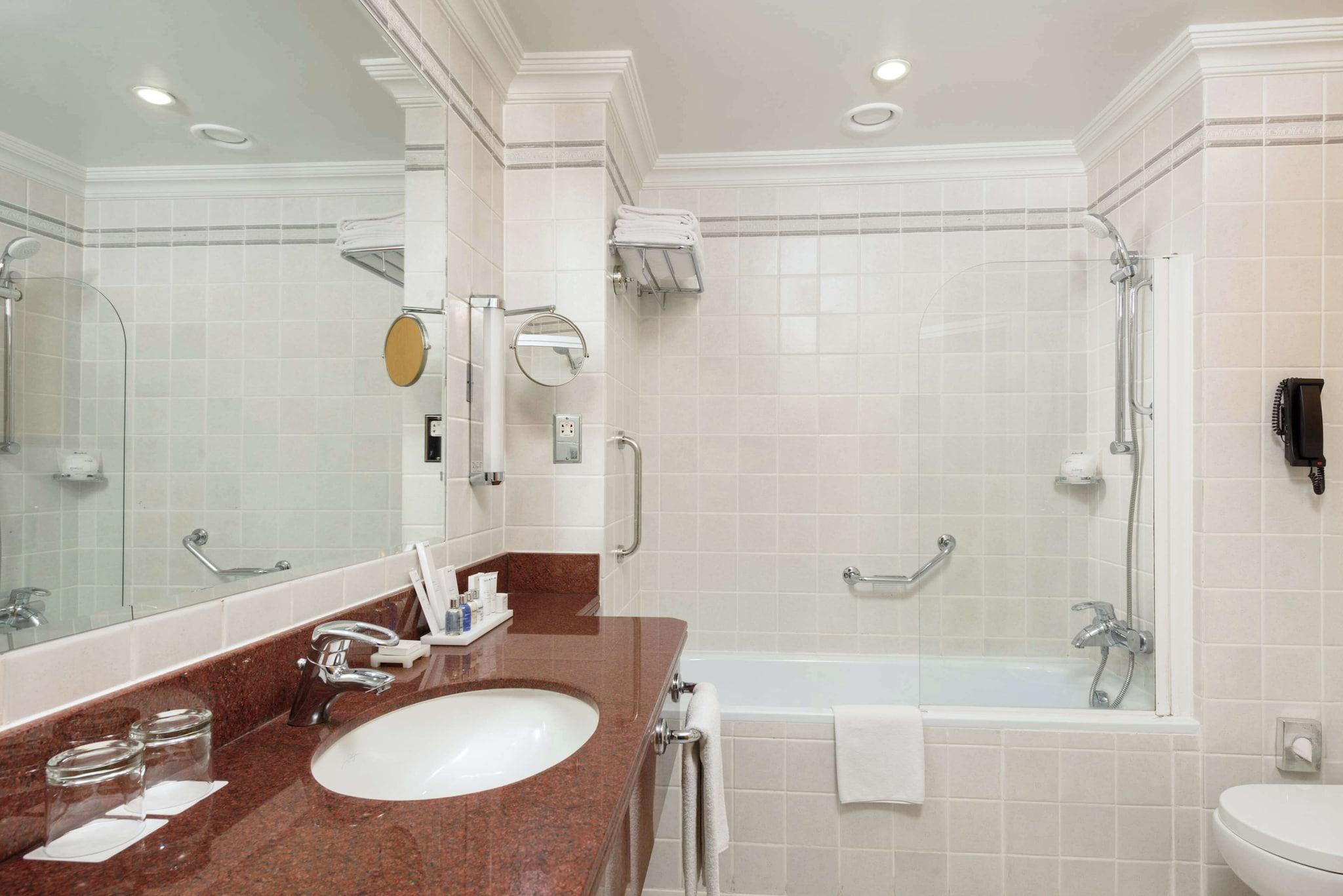 Junior Suite King Size Bed