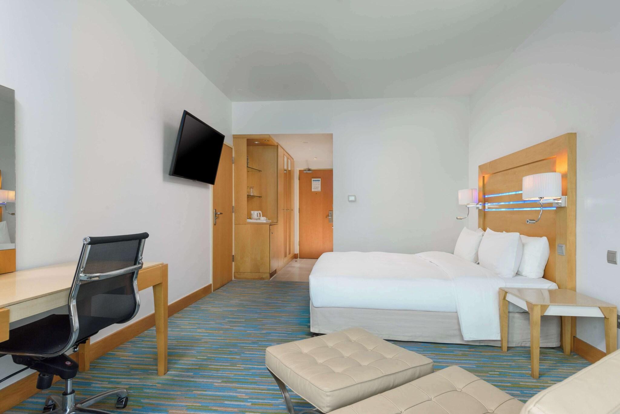 Double Superior Queen Bed