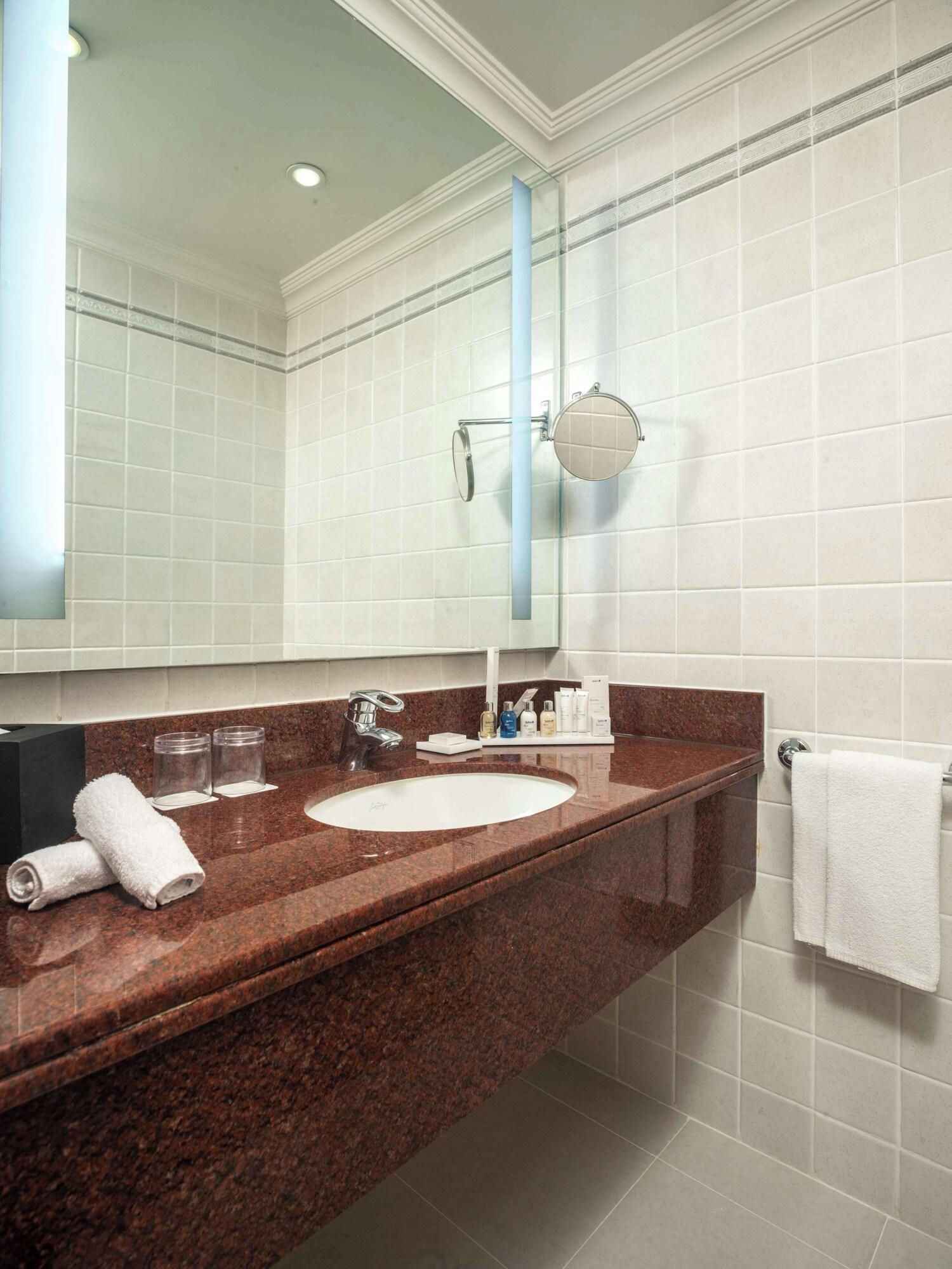 Double Superior Queen Bed