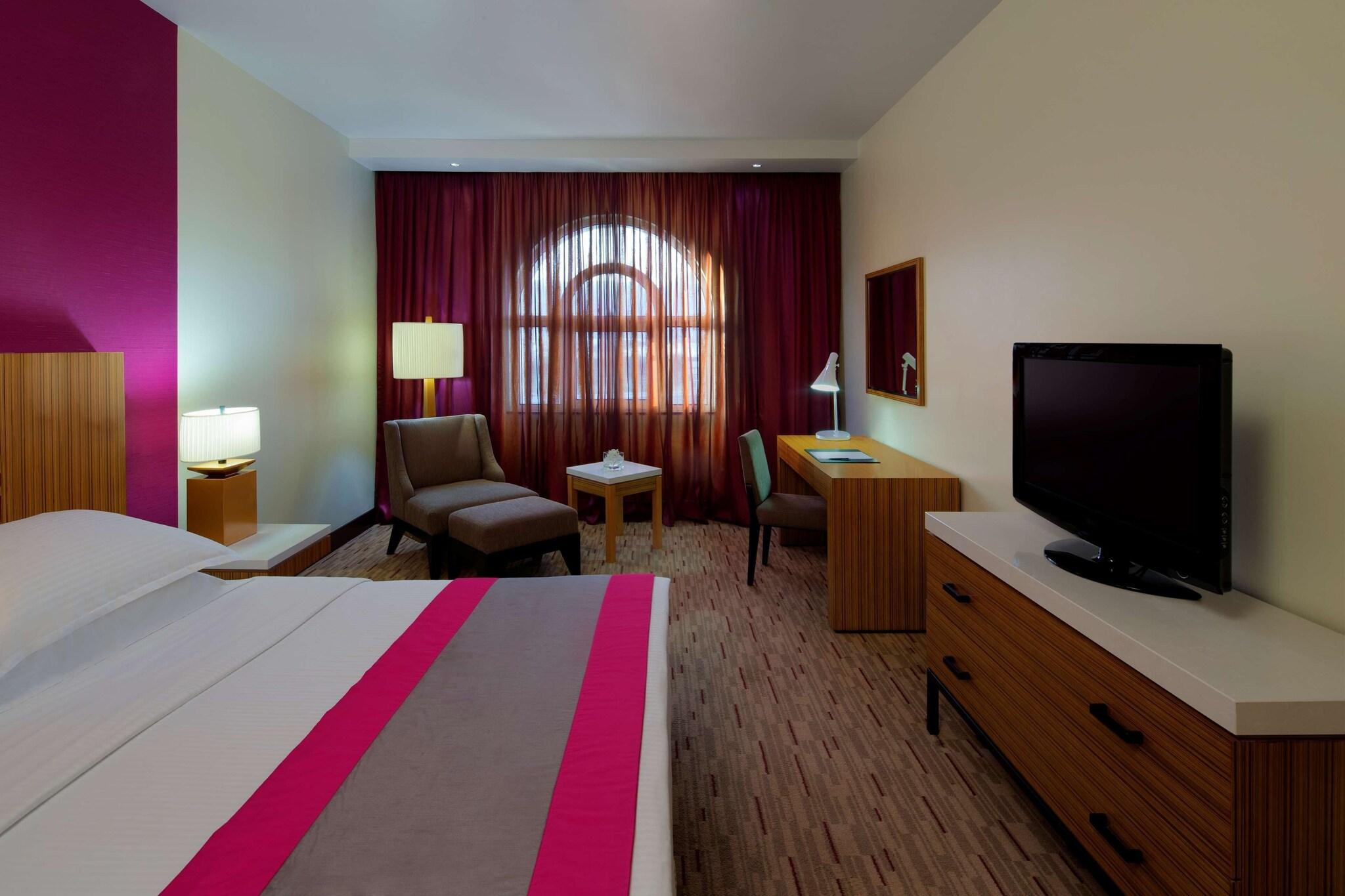 Double Executive Queen Bed