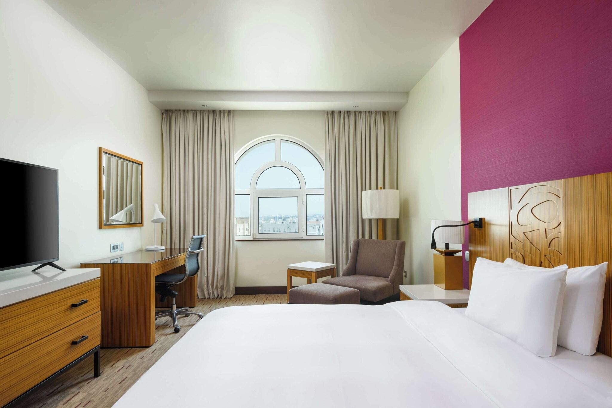 Double Executive Queen Bed