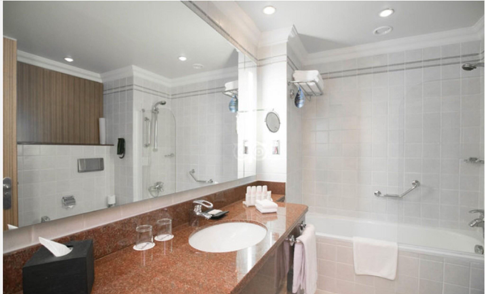 Double Superior Pool View