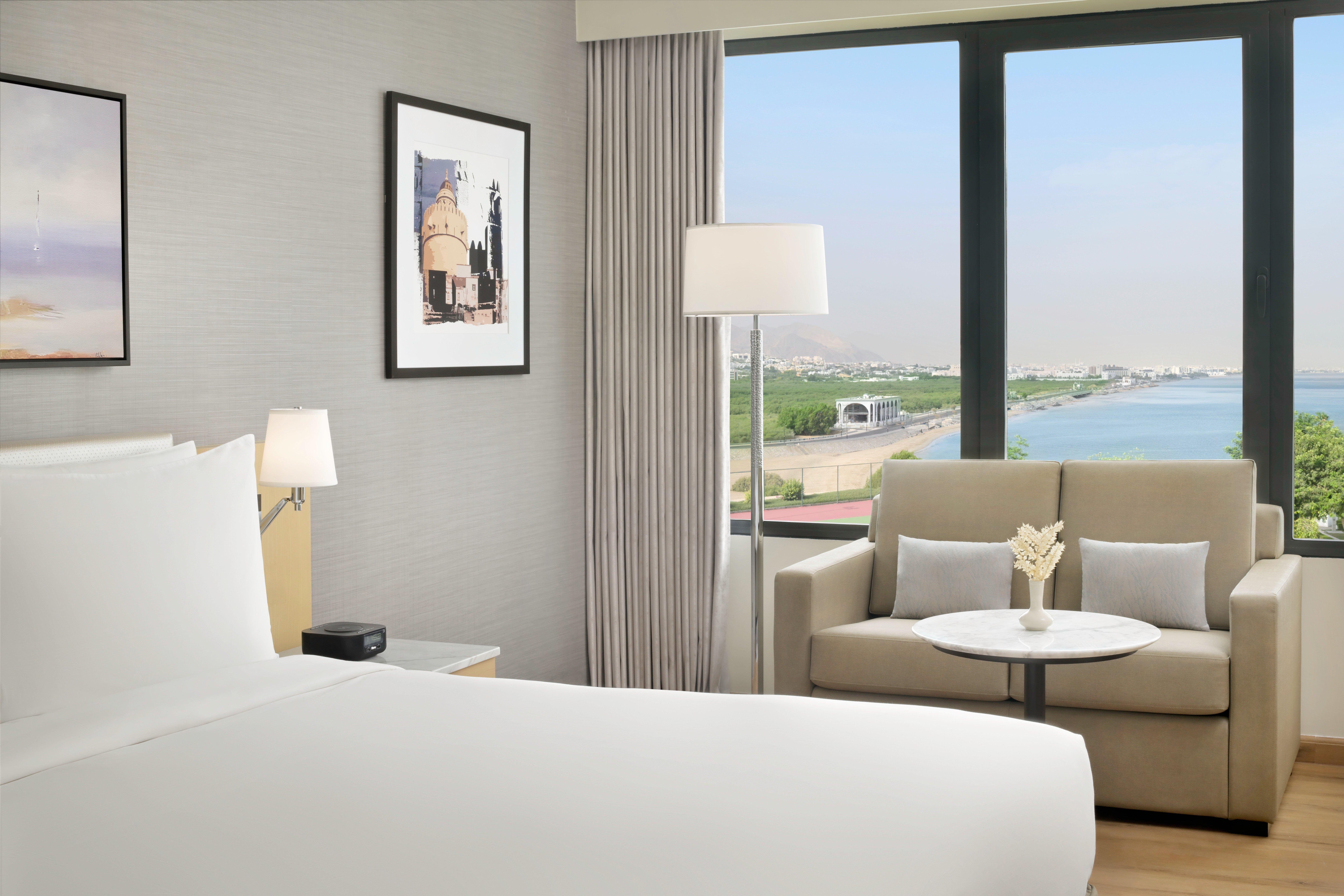 Junior Suite Sea View King Bed