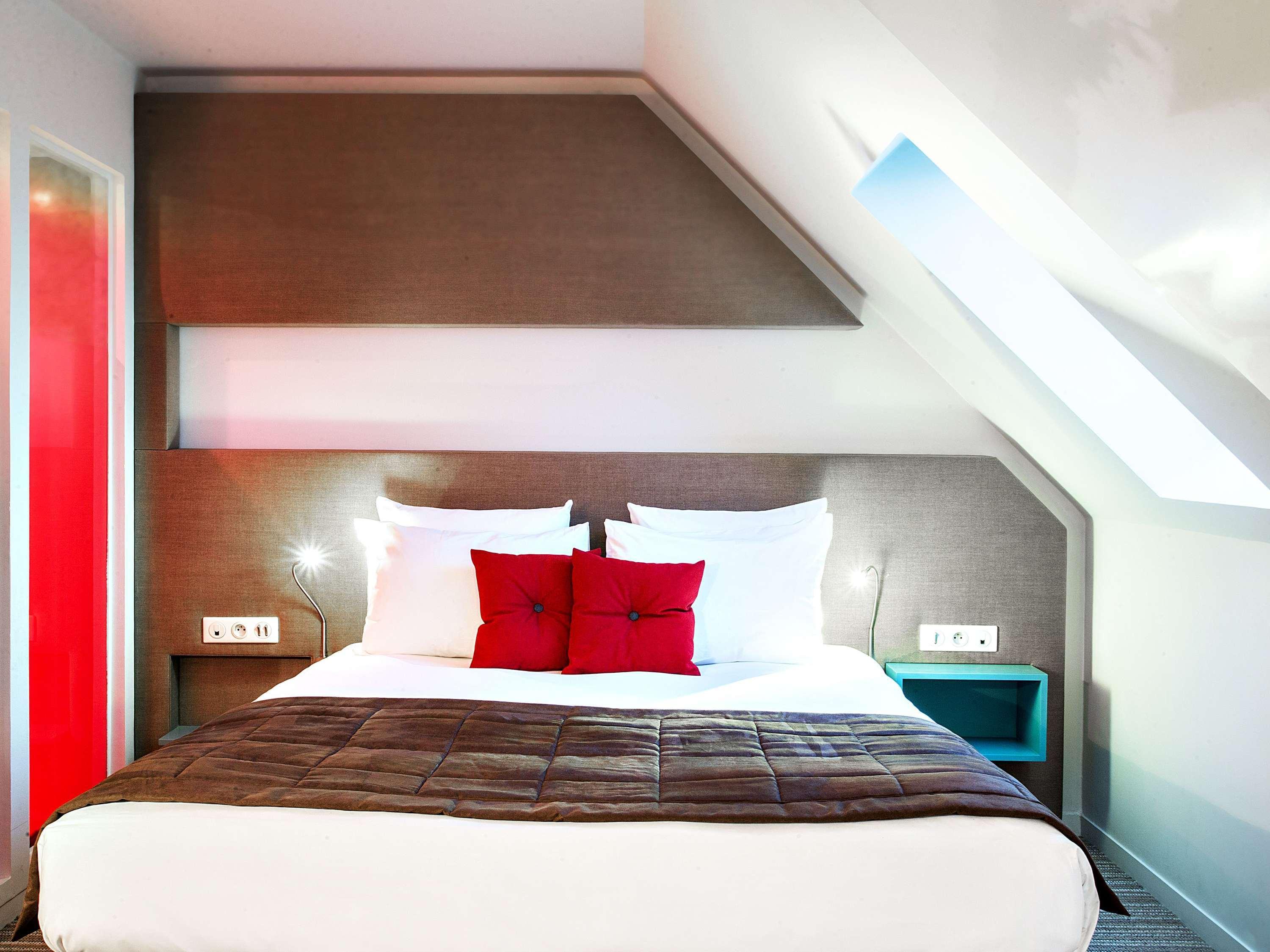 Junior Suite Queen Size Bed