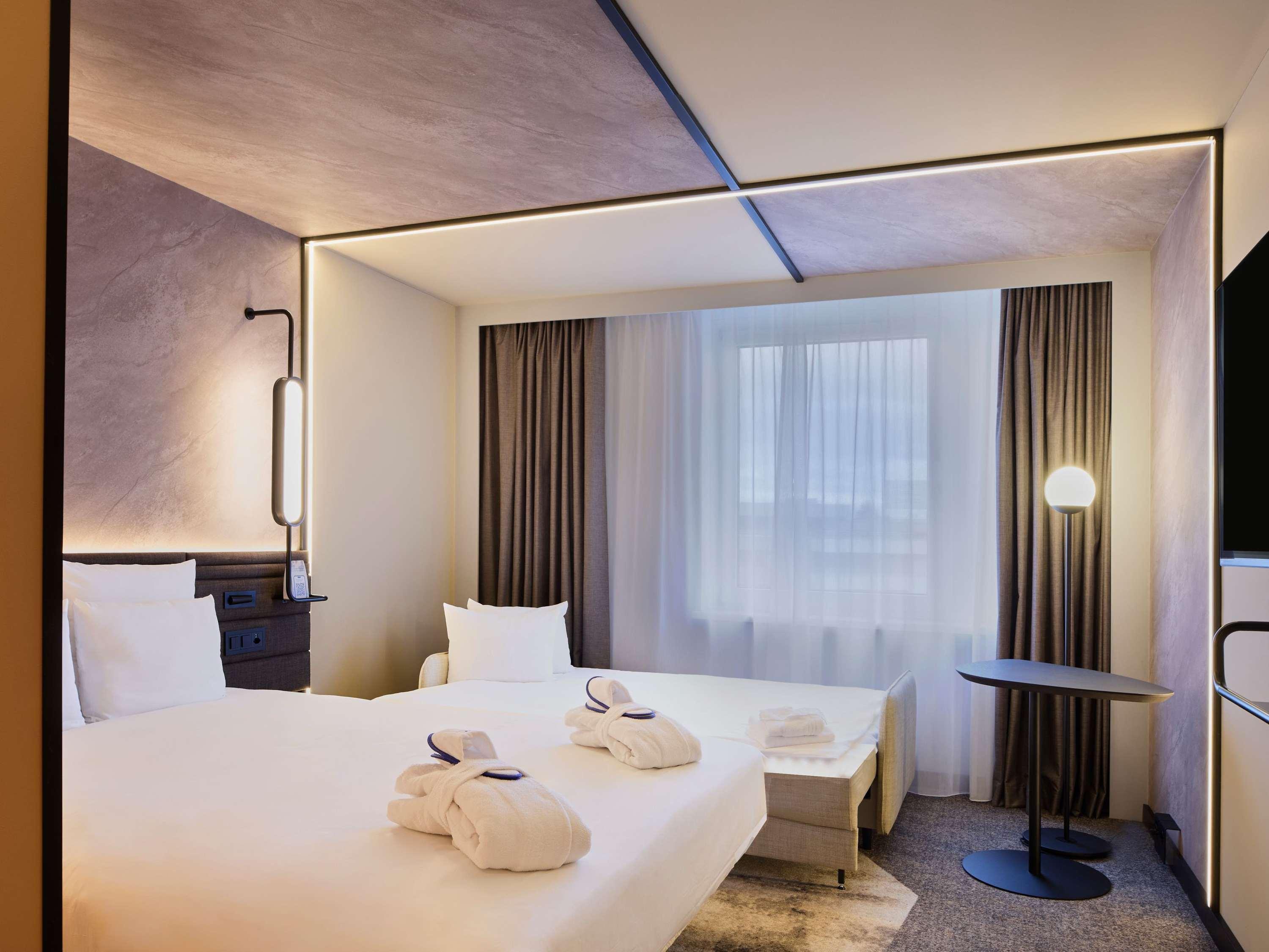 Family Room Executive