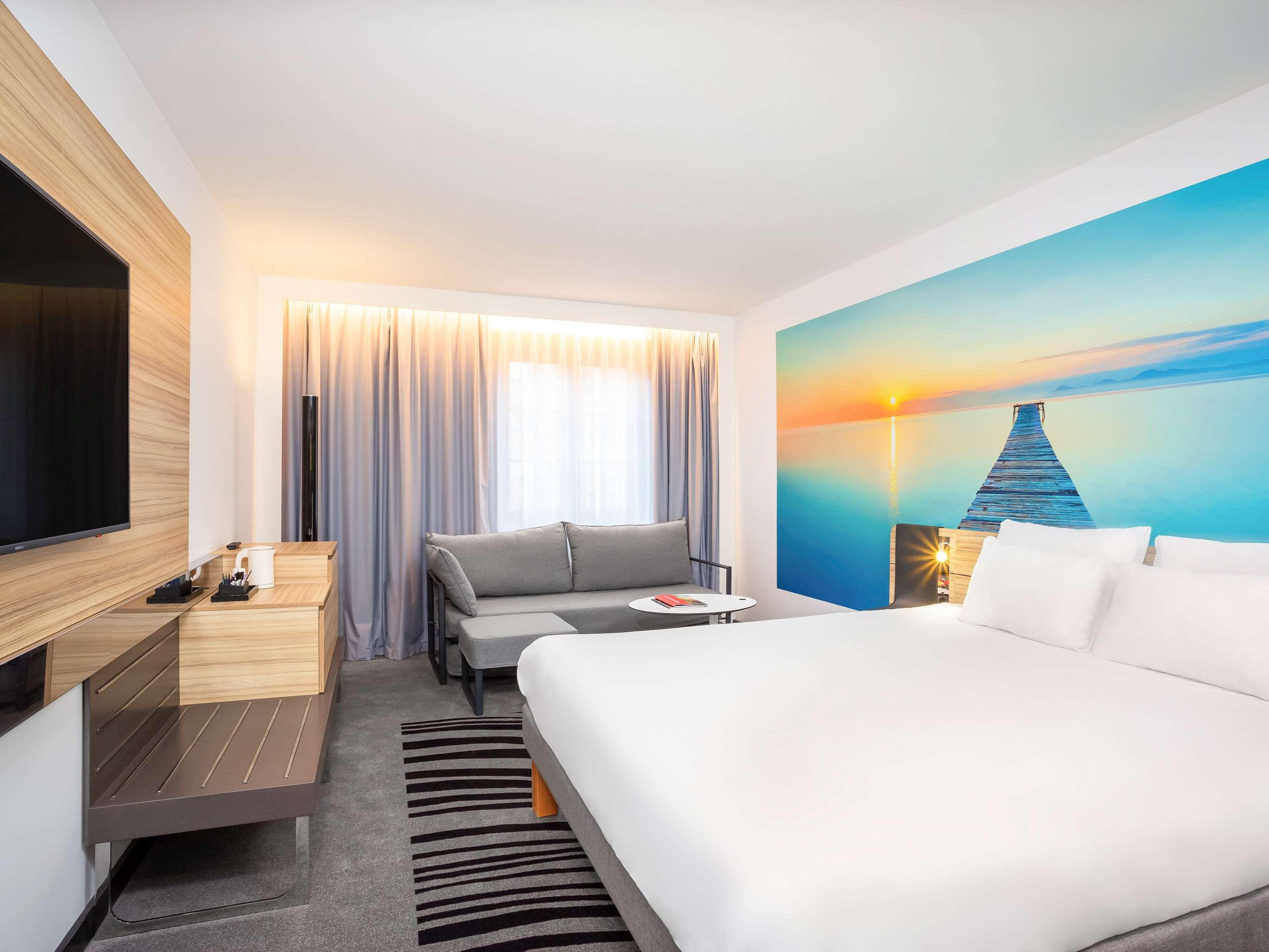 Family Room Superior