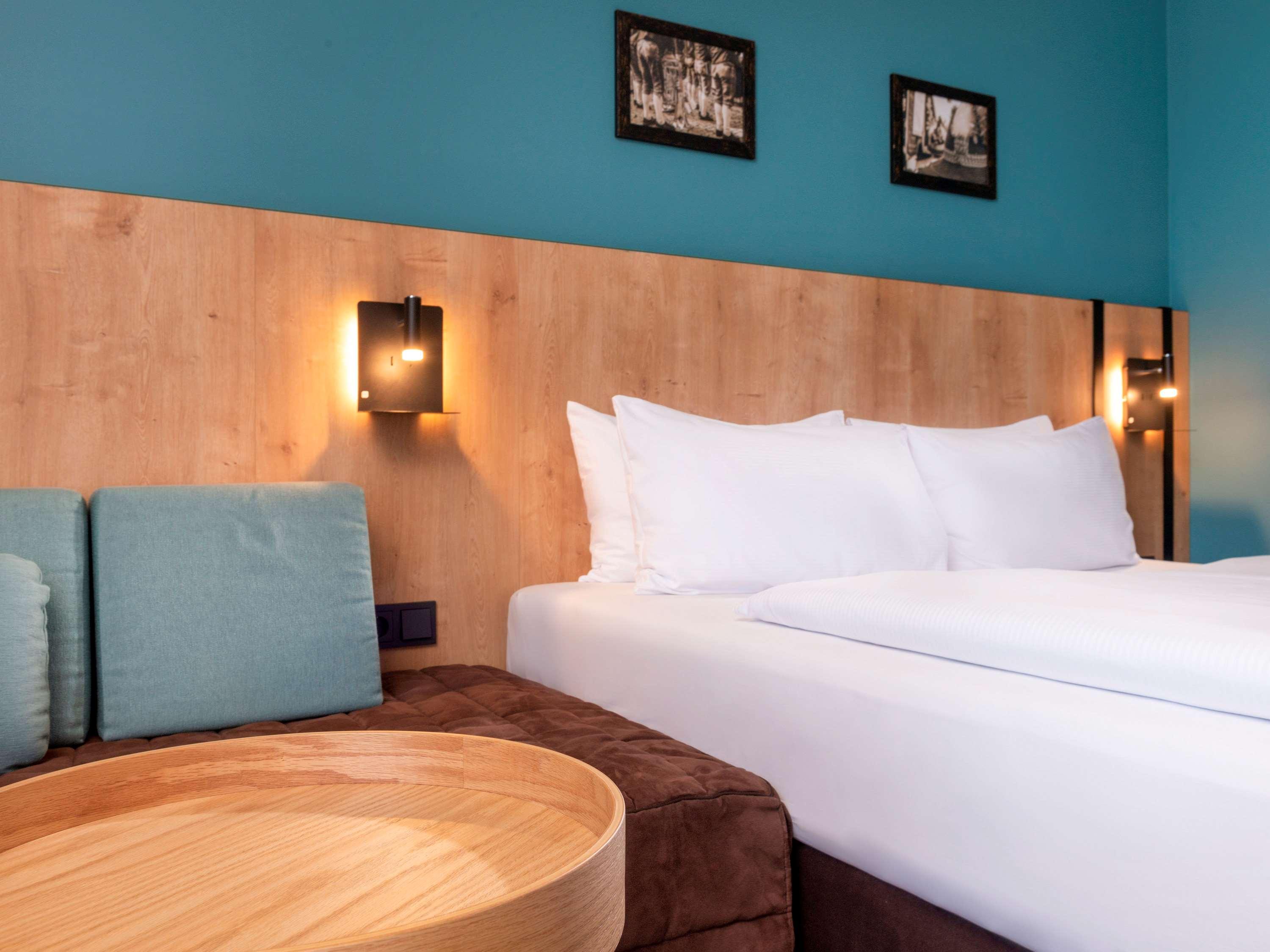 Double Queen Size Bed