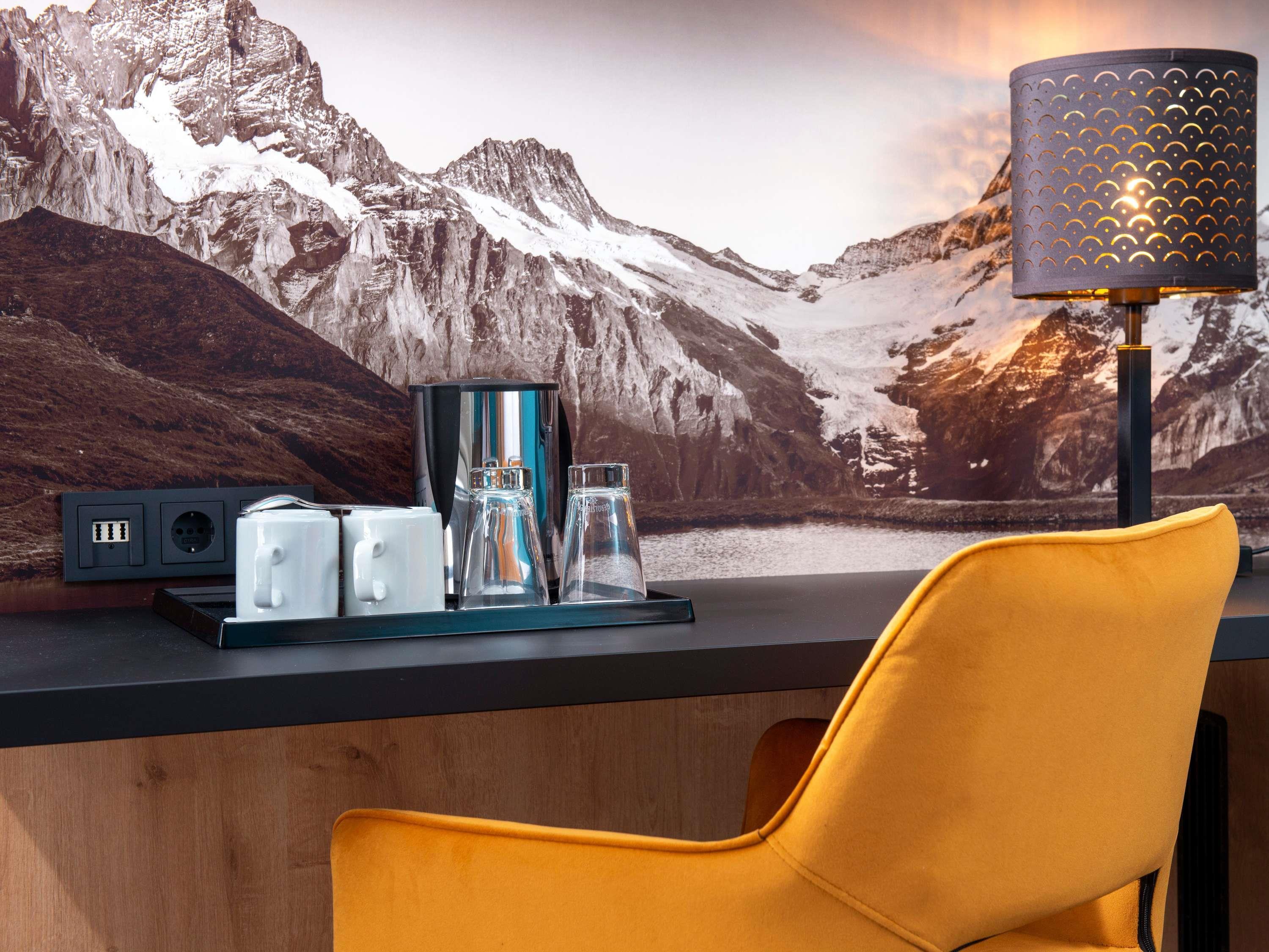 Double Queen Size Bed