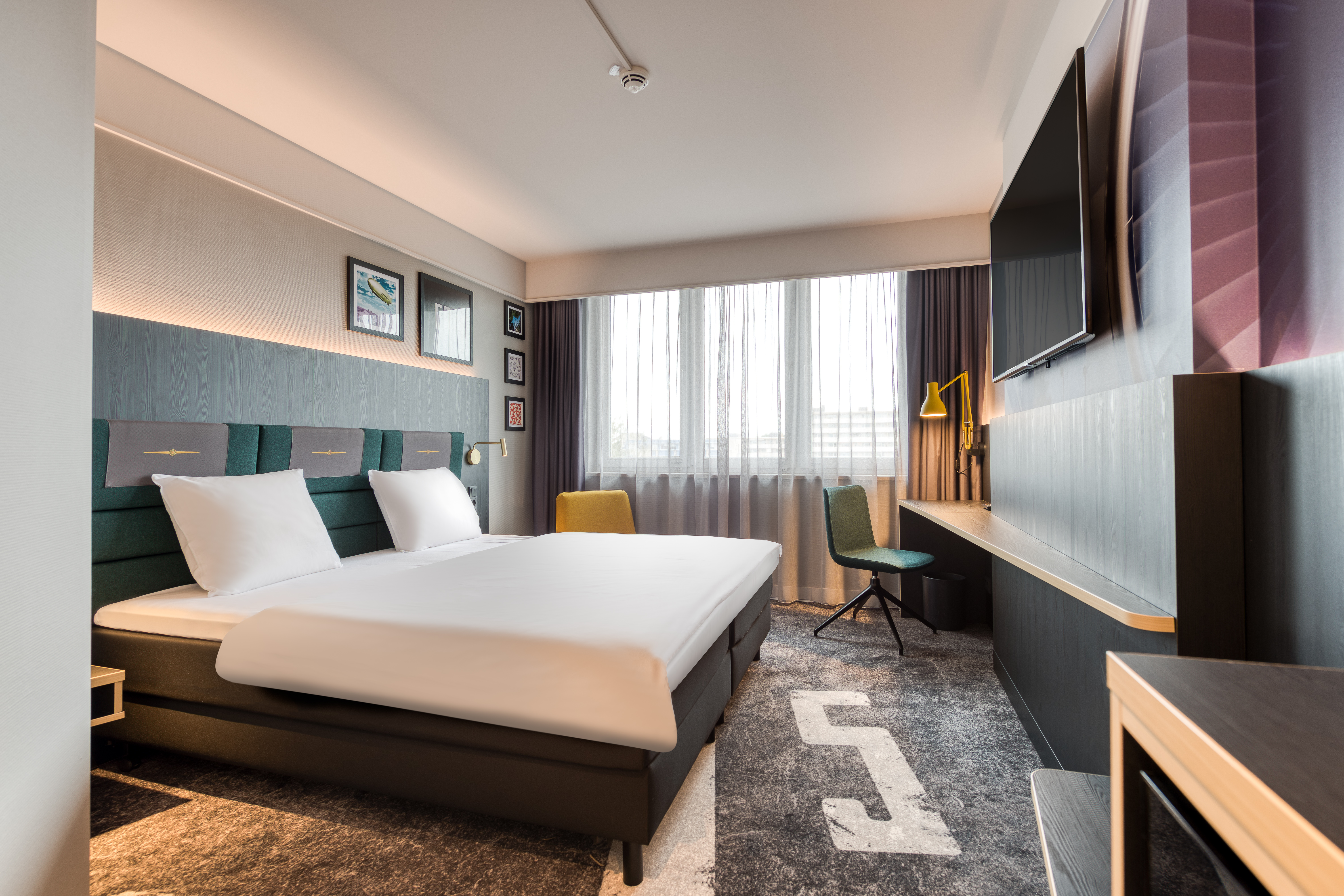 Double King Size Bed