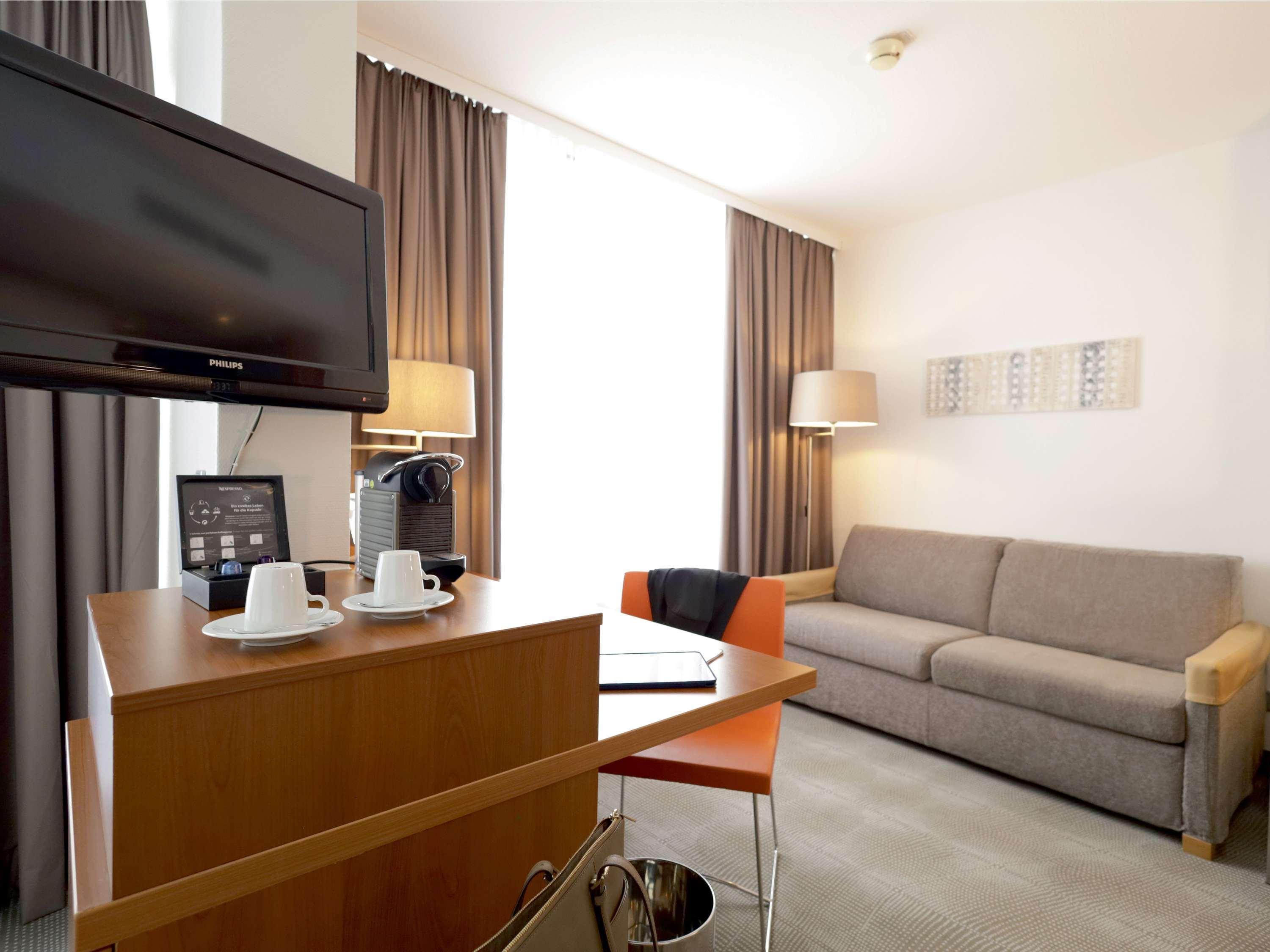 Double Executive Queen Bed