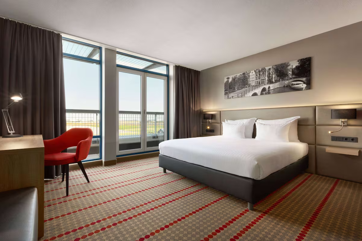 Double Deluxe King Bed