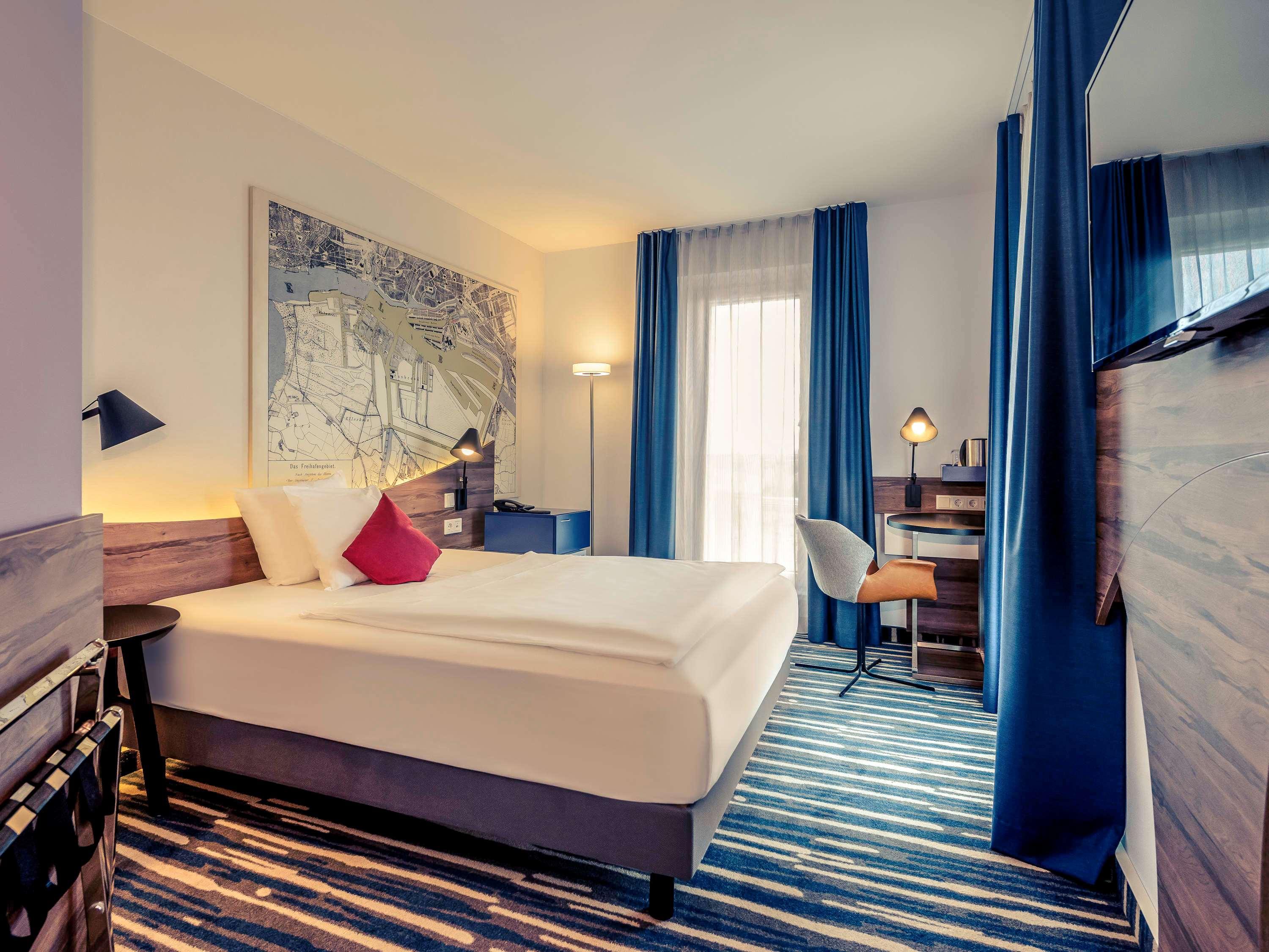 Double Queen Size Bed