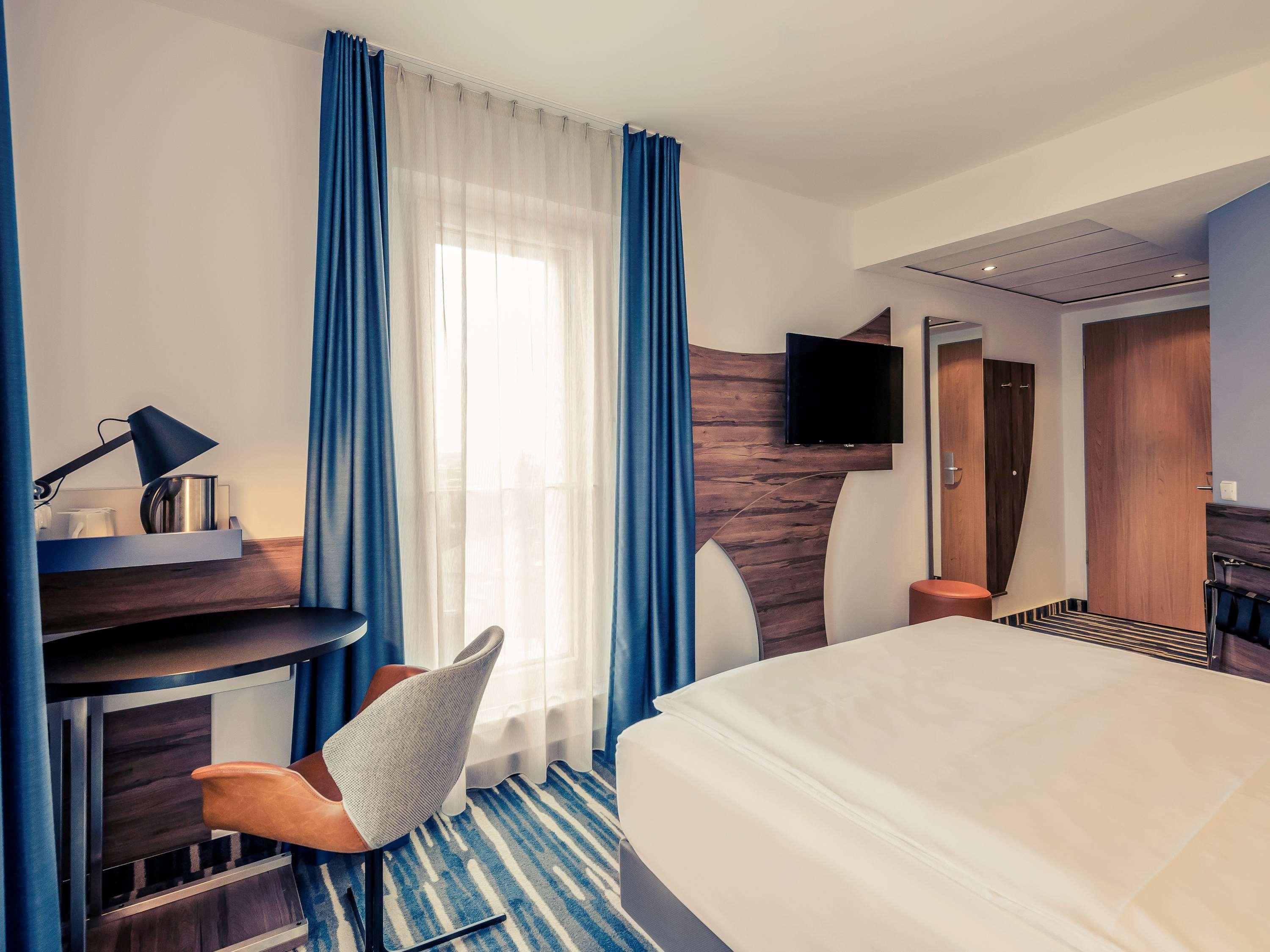 Double Queen Size Bed