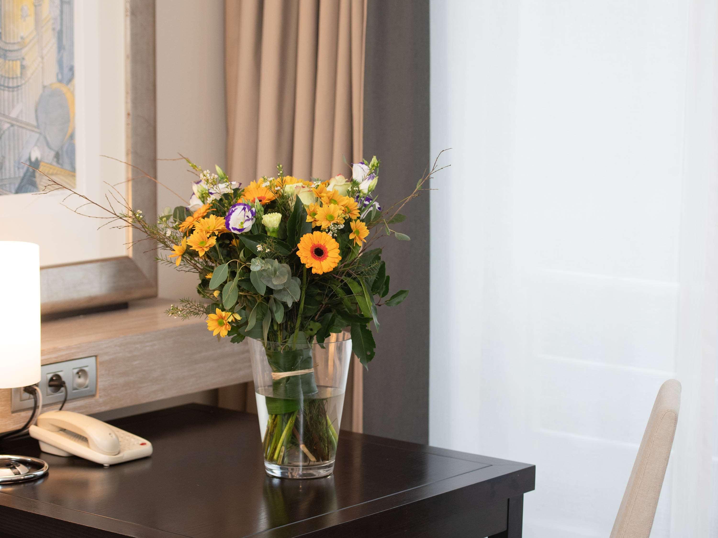 Double Classic Queen Bed