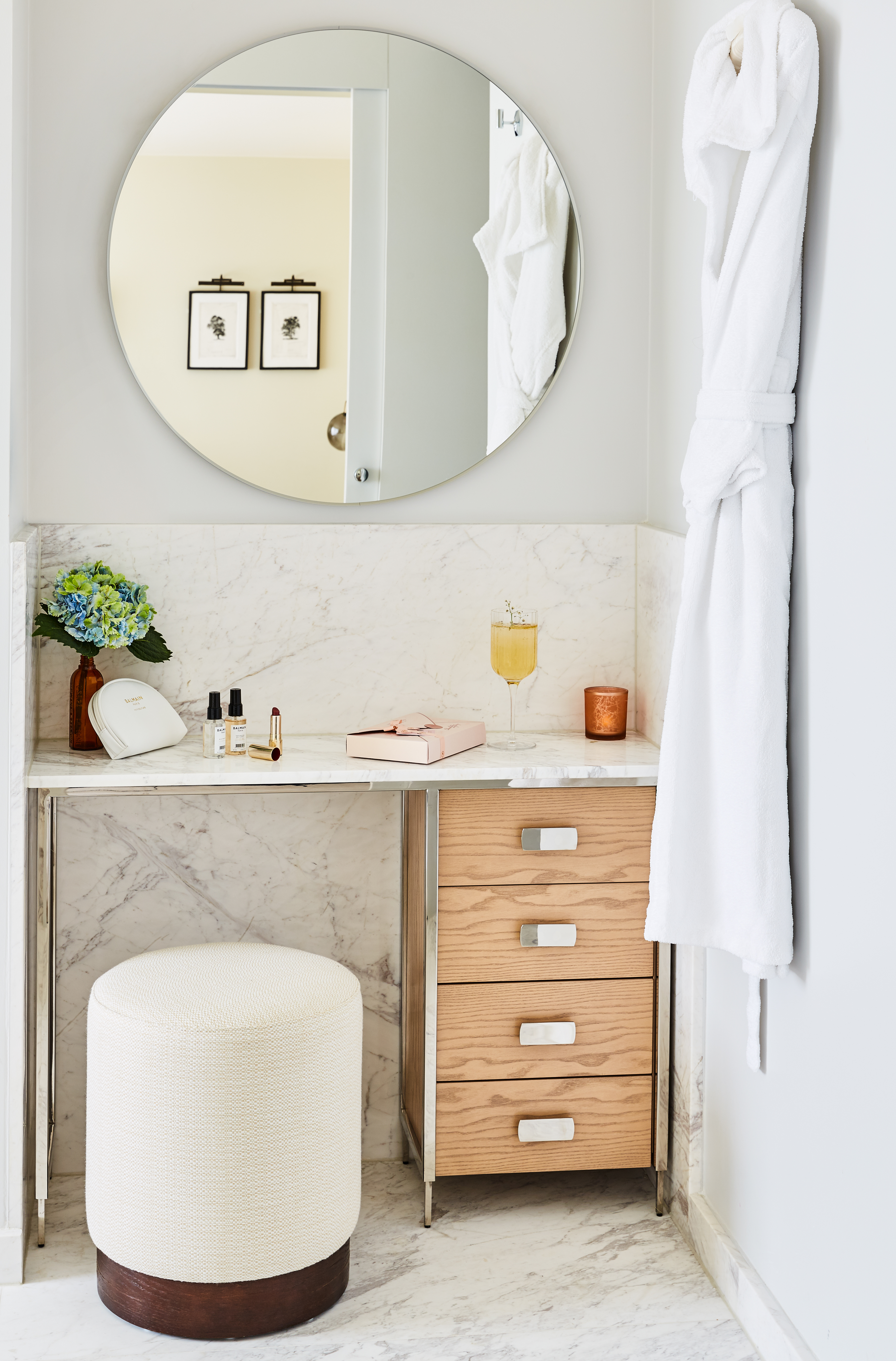 Suite City View King Bed