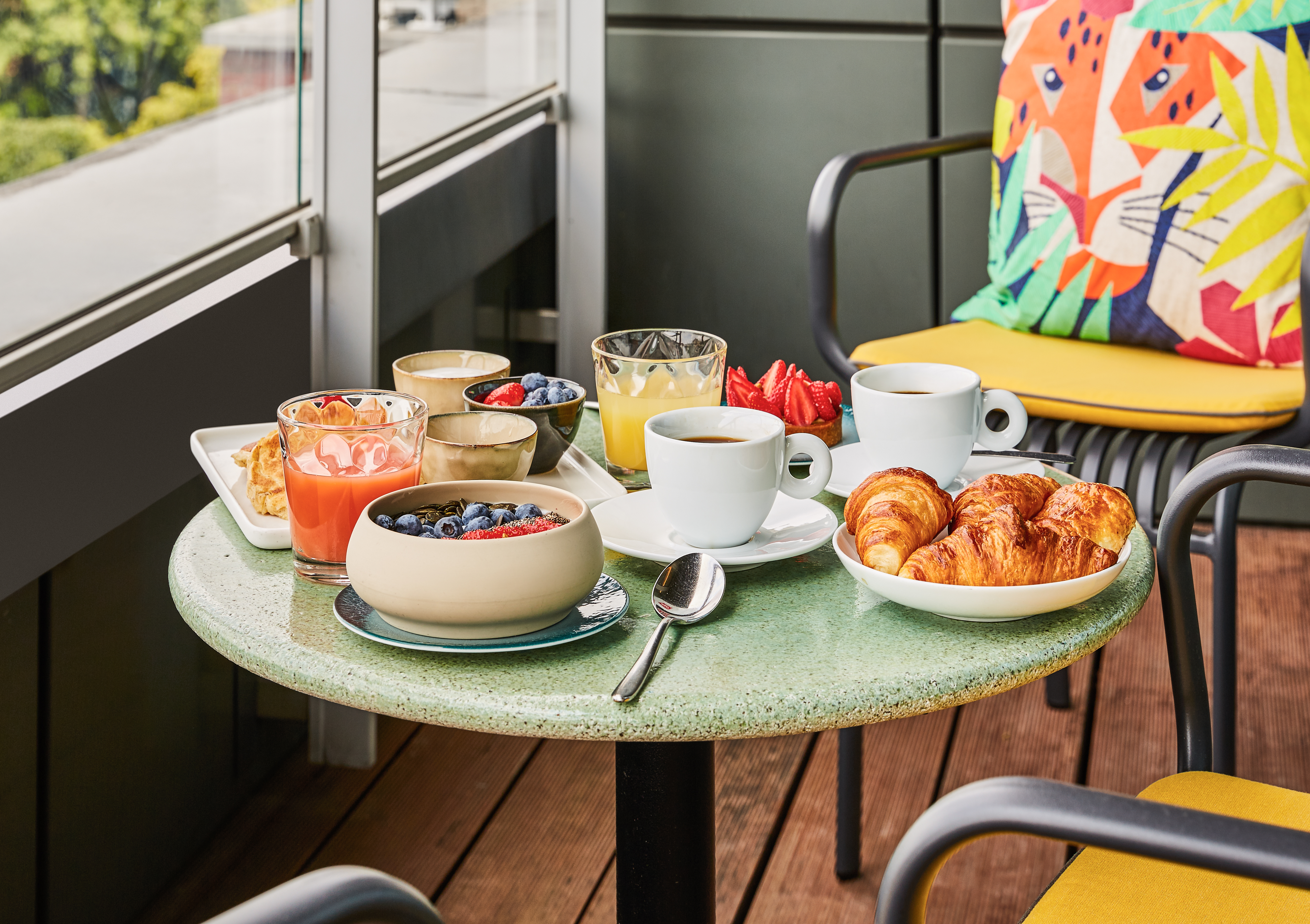 Suite City View King Bed