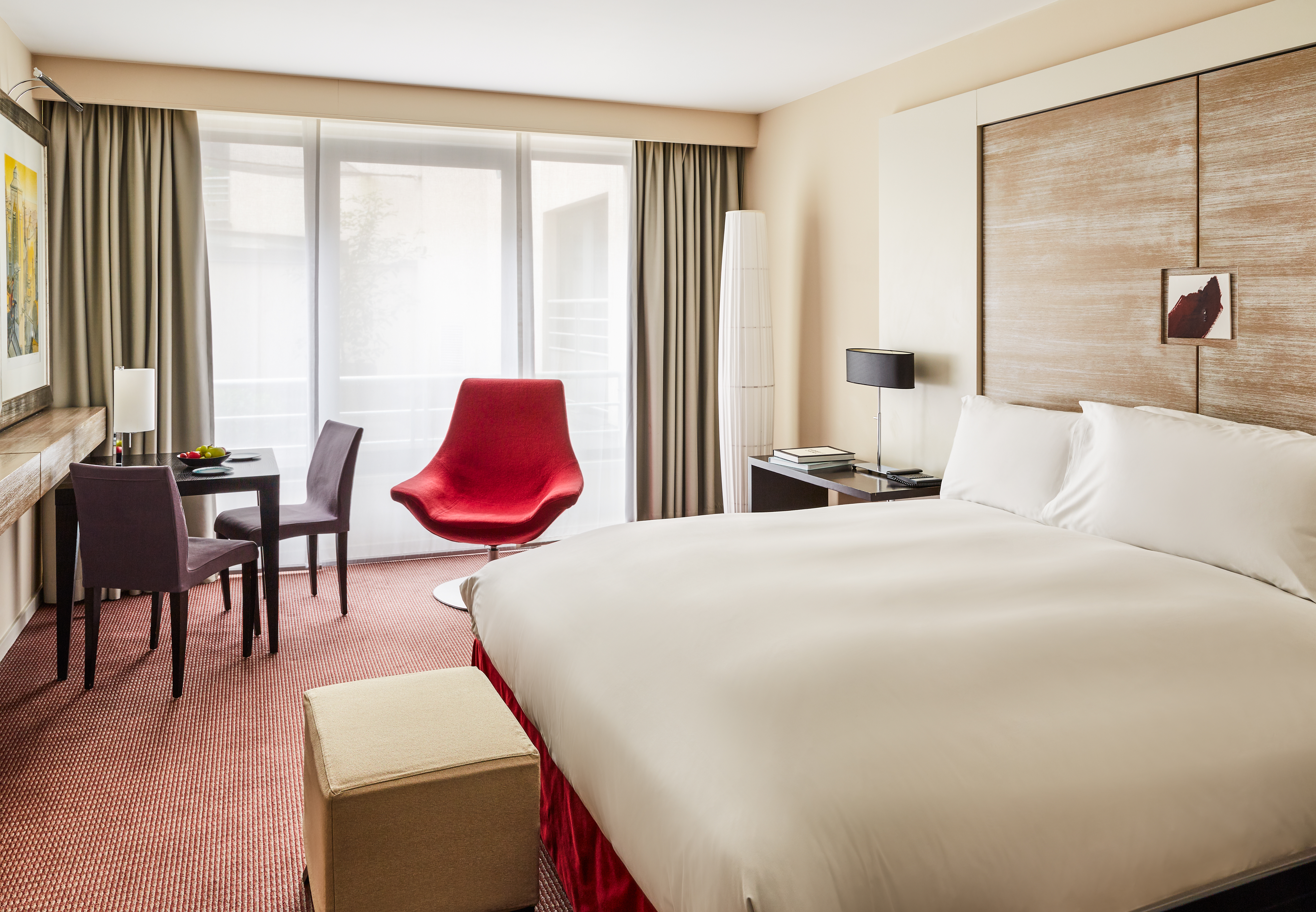 Double Classic Queen Bed