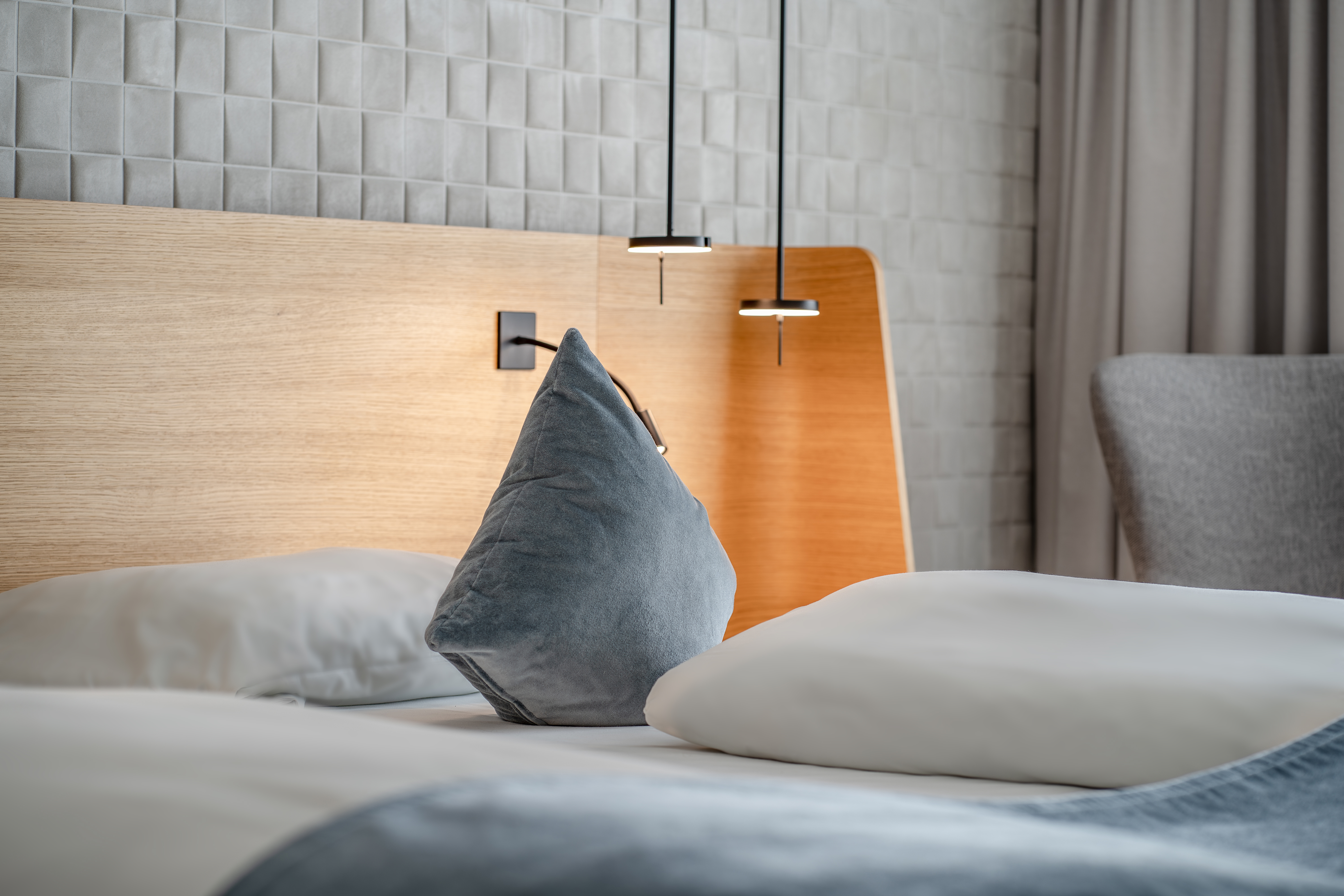 Double Queen Size Bed