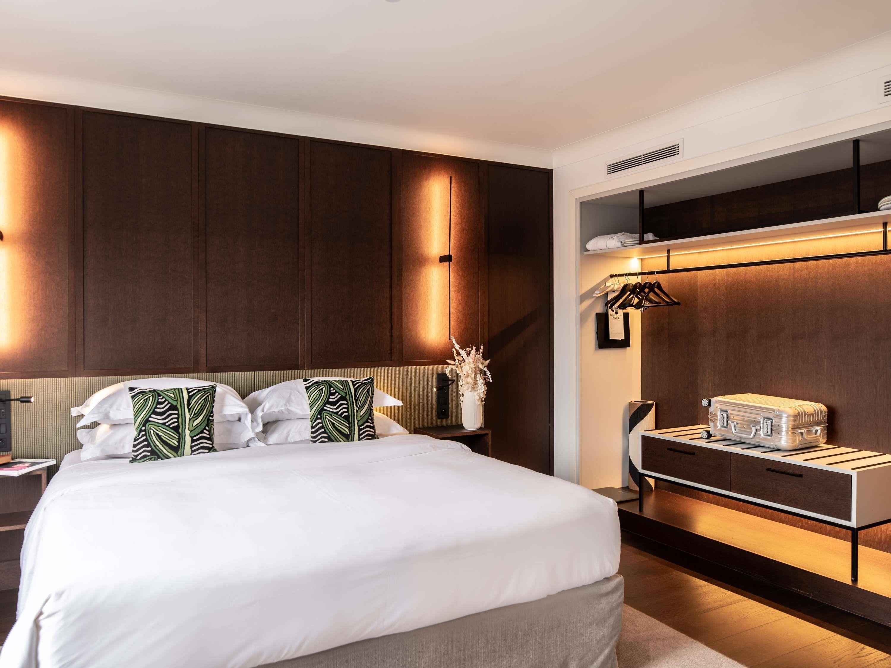 Suite Garden View King Bed