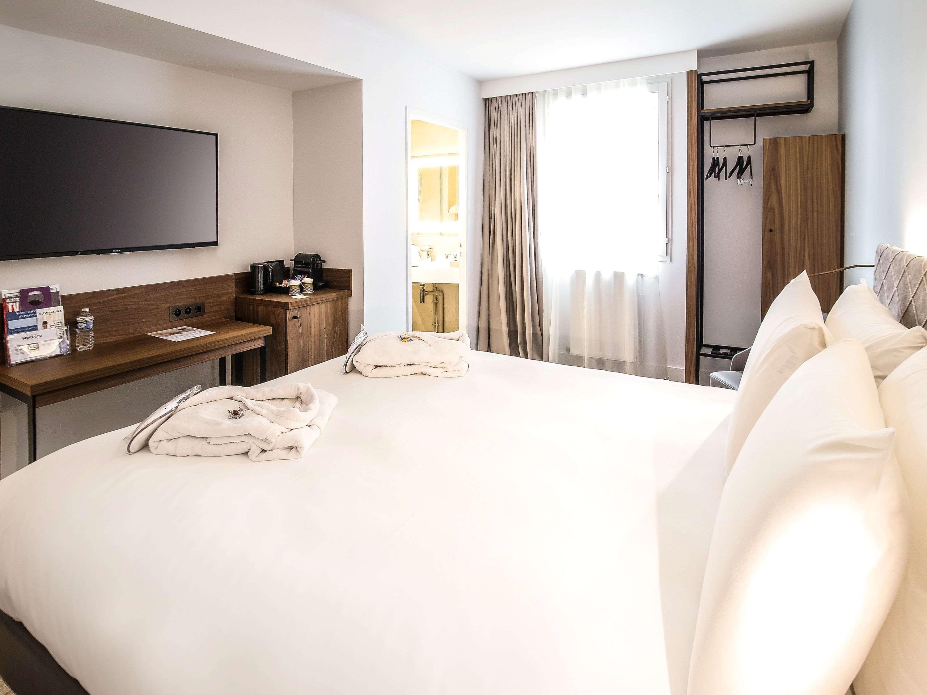 Double Classic Double Bed