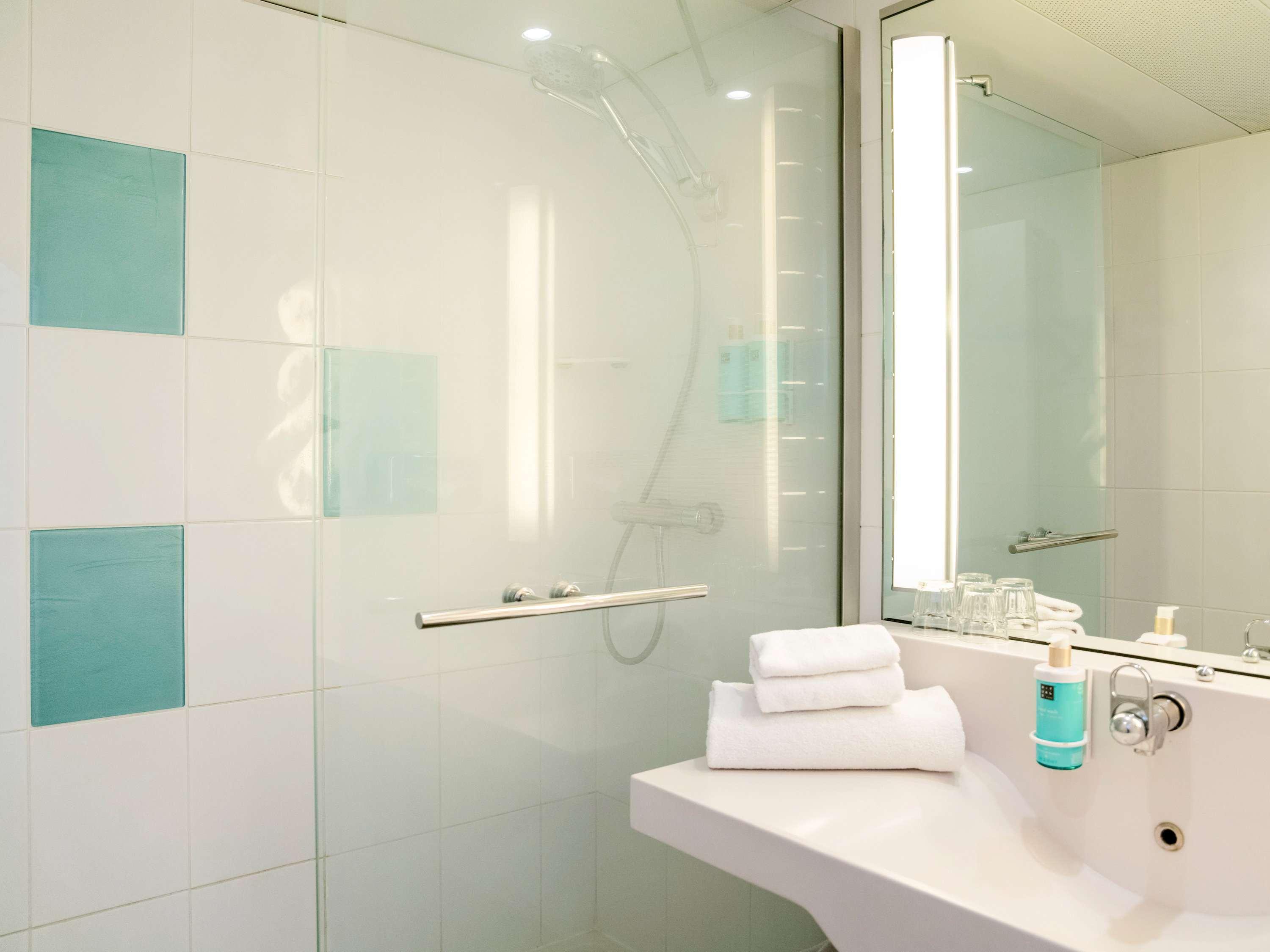 Double Classic Double Bed