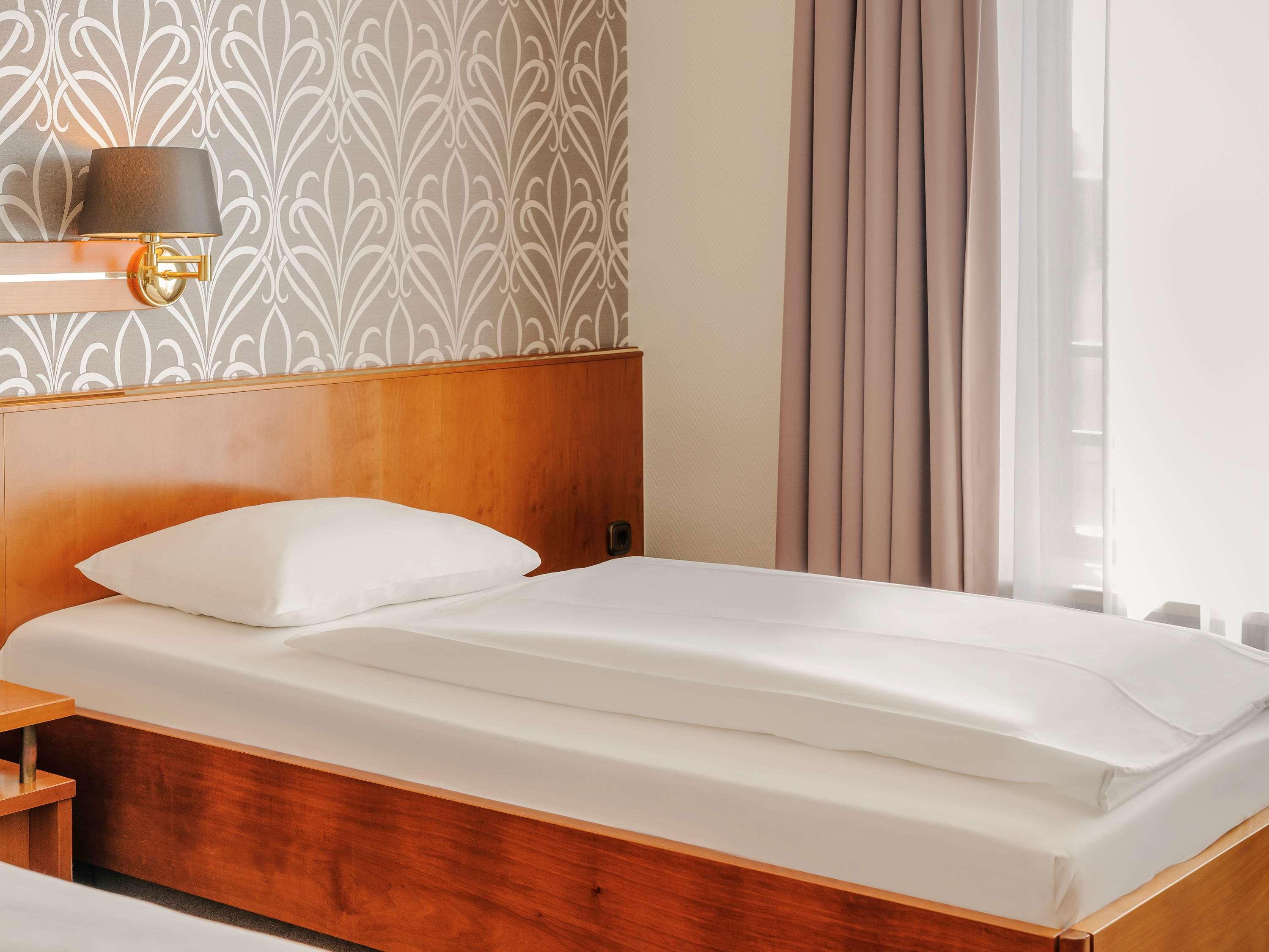 Twin Superior with Views