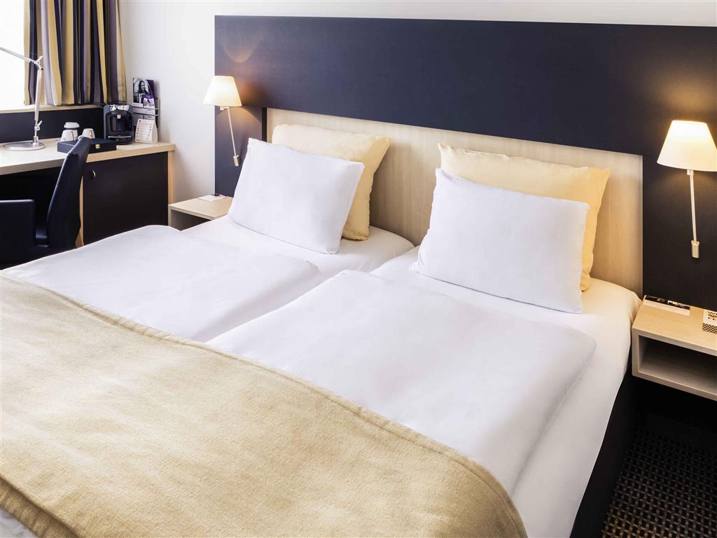 Double Queen Size Bed