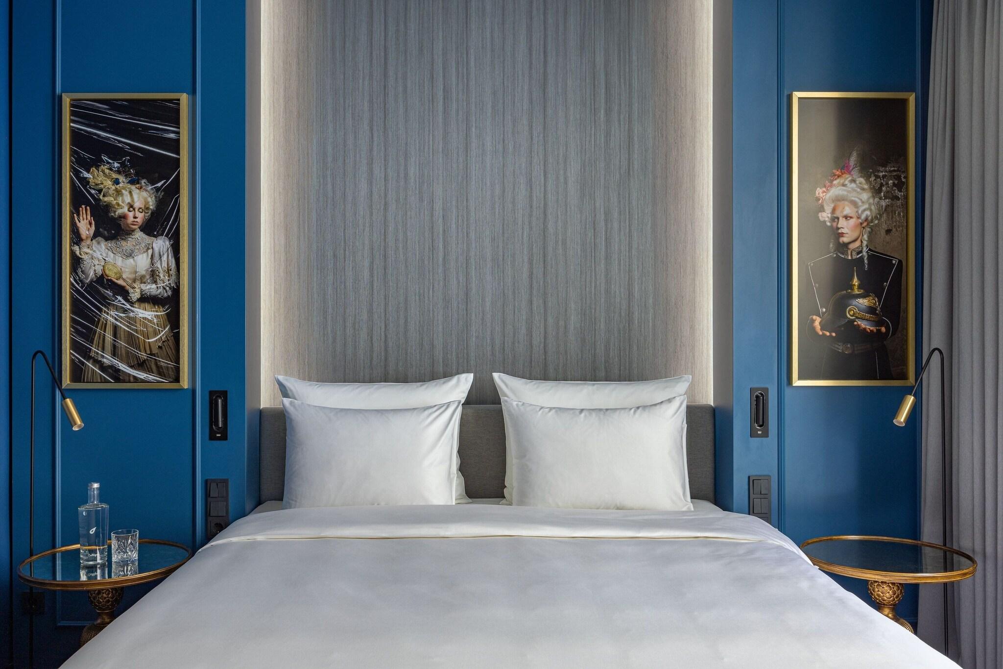 Double King Size Bed