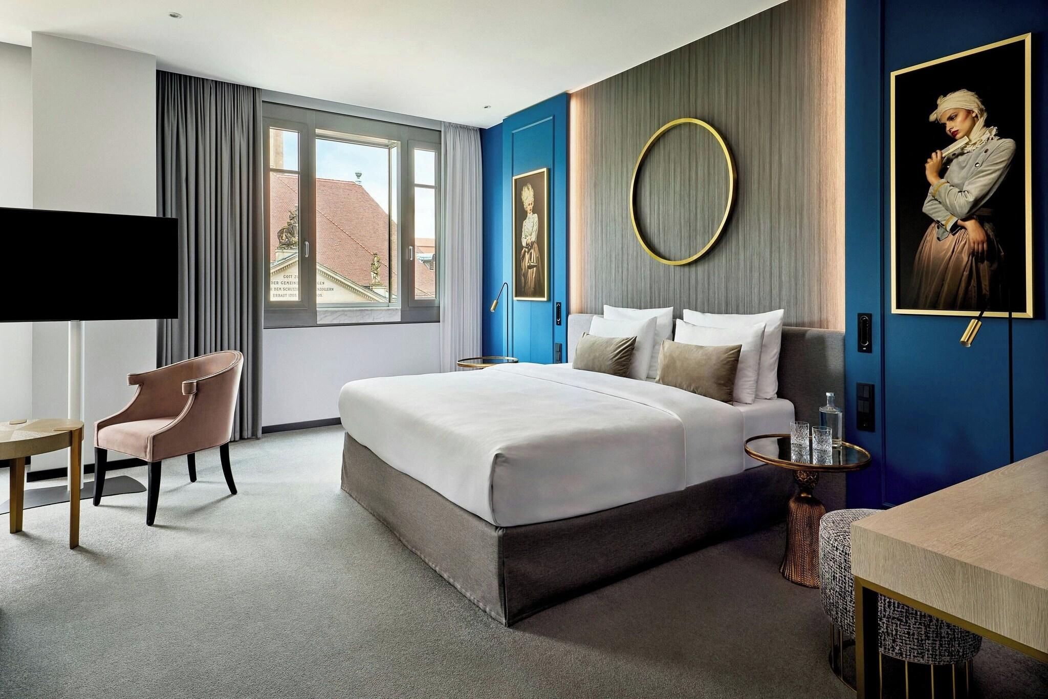 Junior Suite King Size Bed