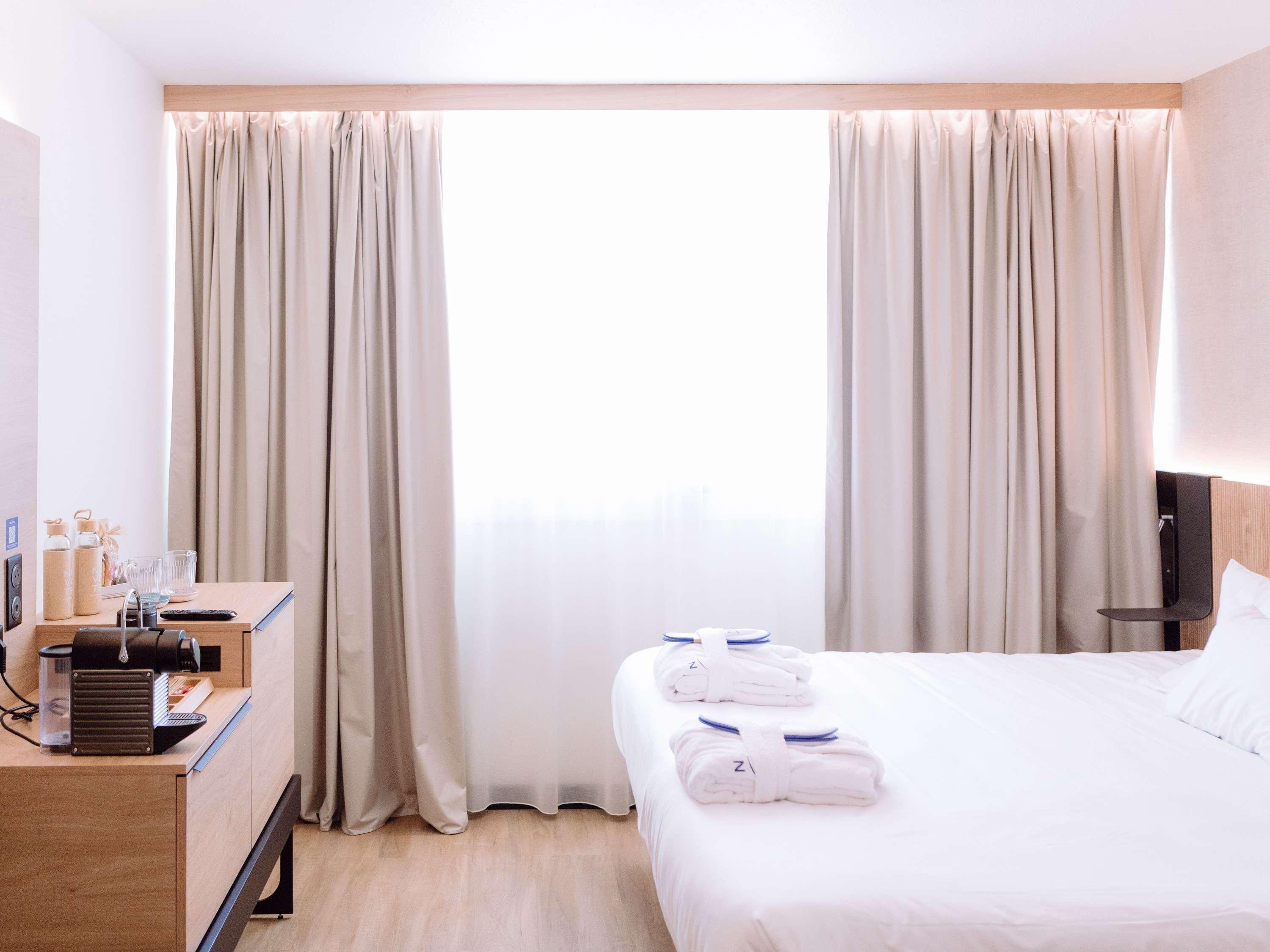 Double Classic Double Bed