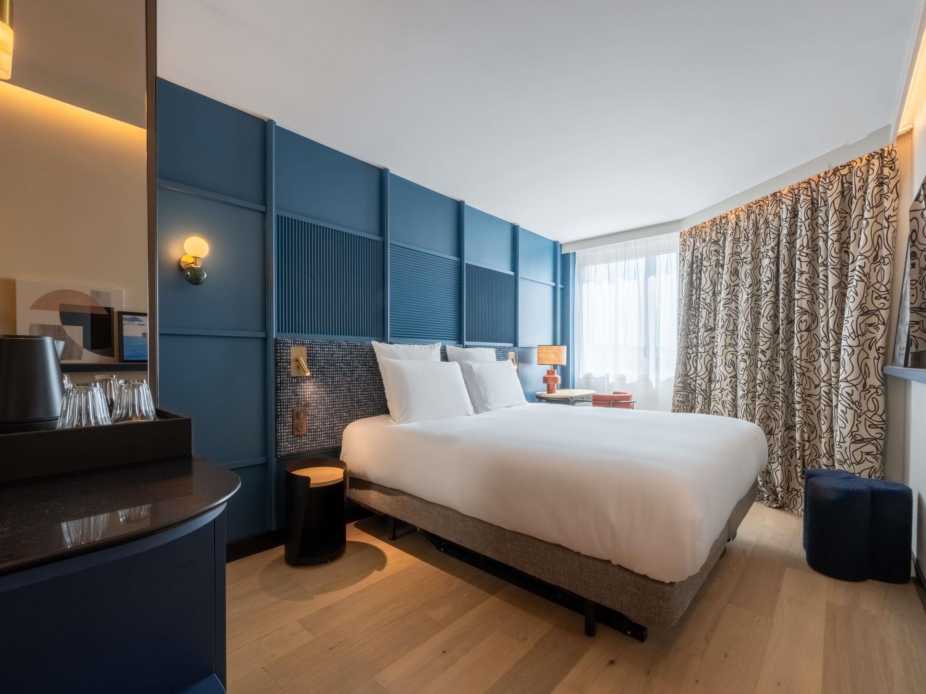 Double King Size Bed