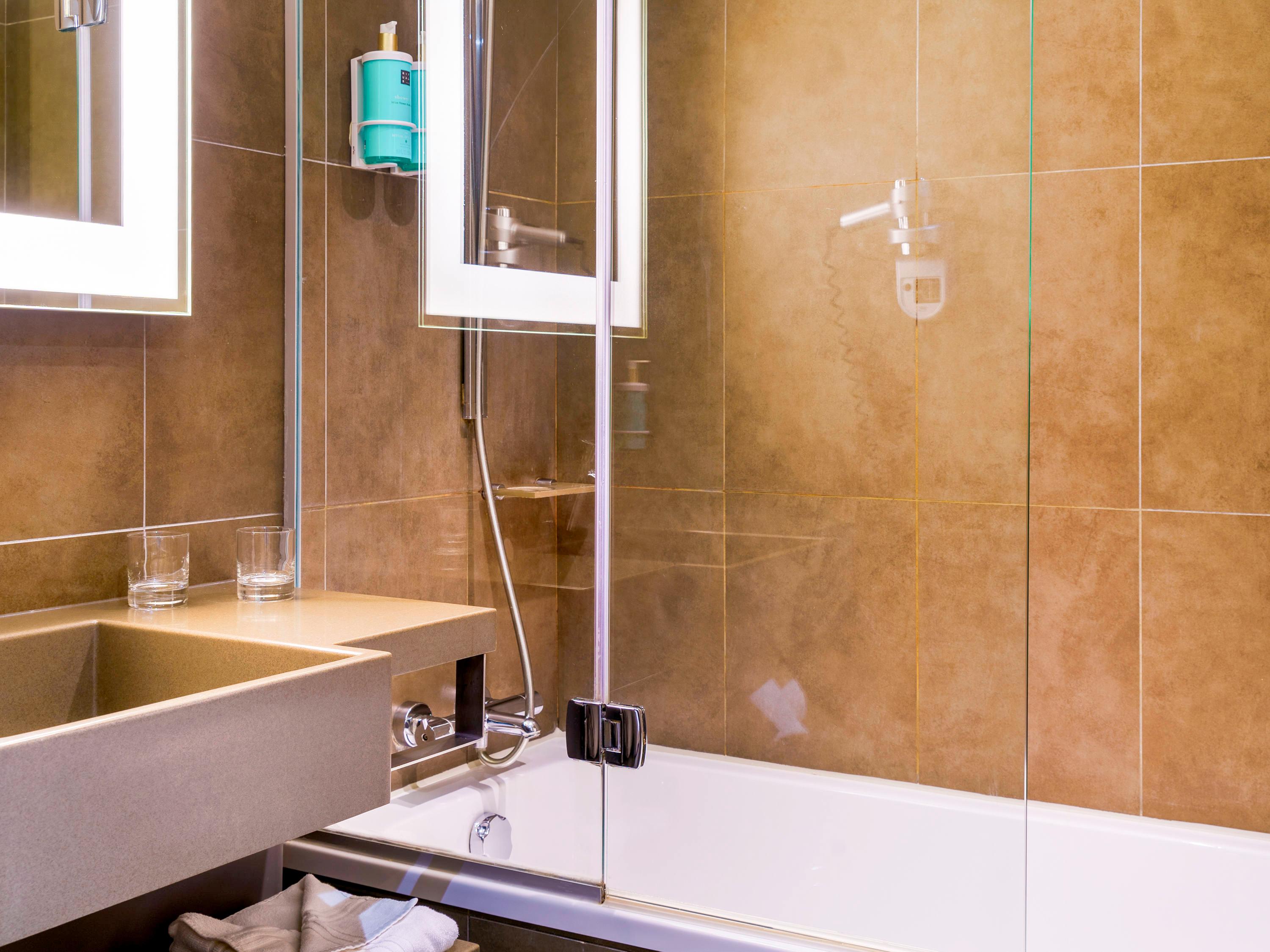 Double Classic Double Bed