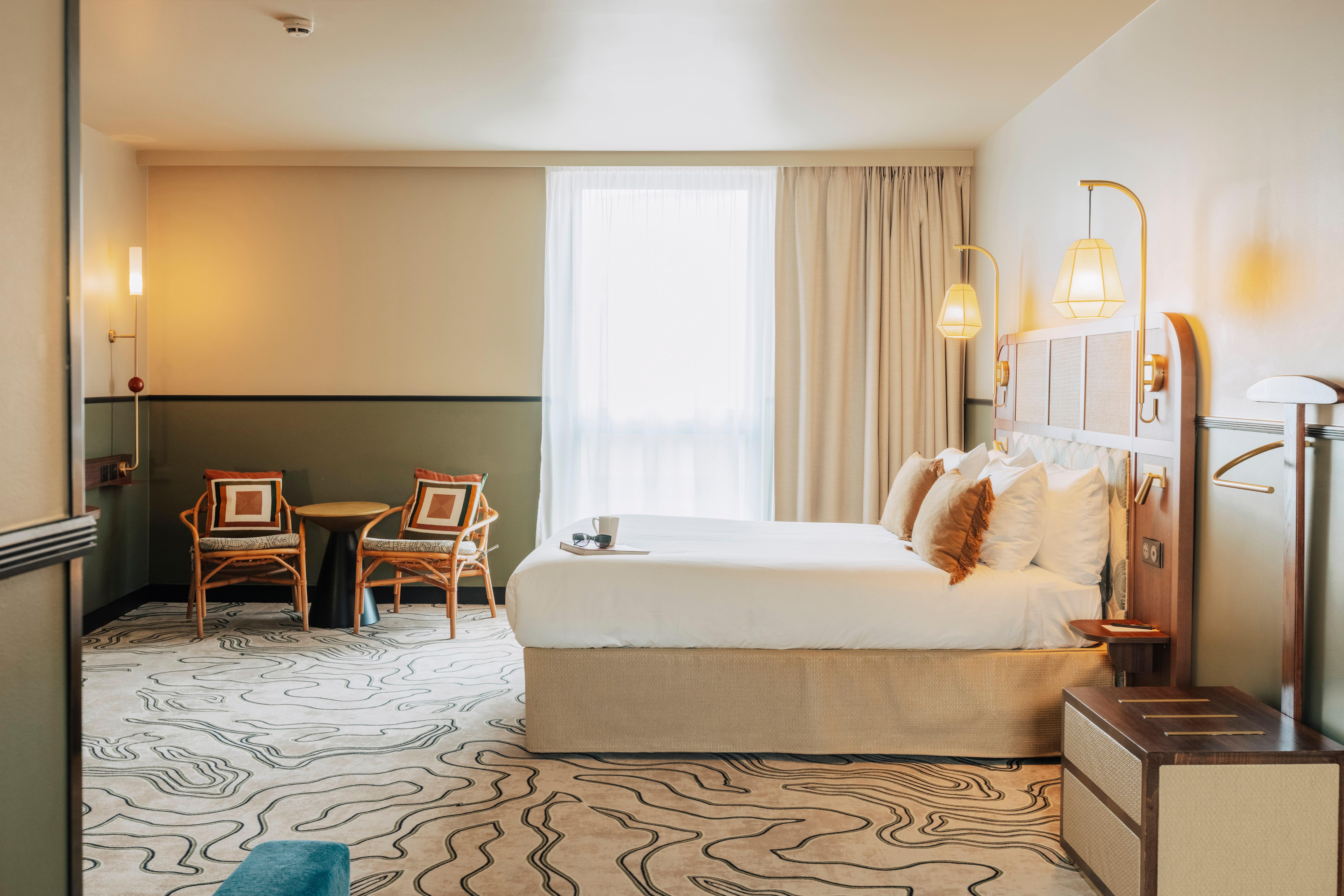 Suite Queen Size Bed