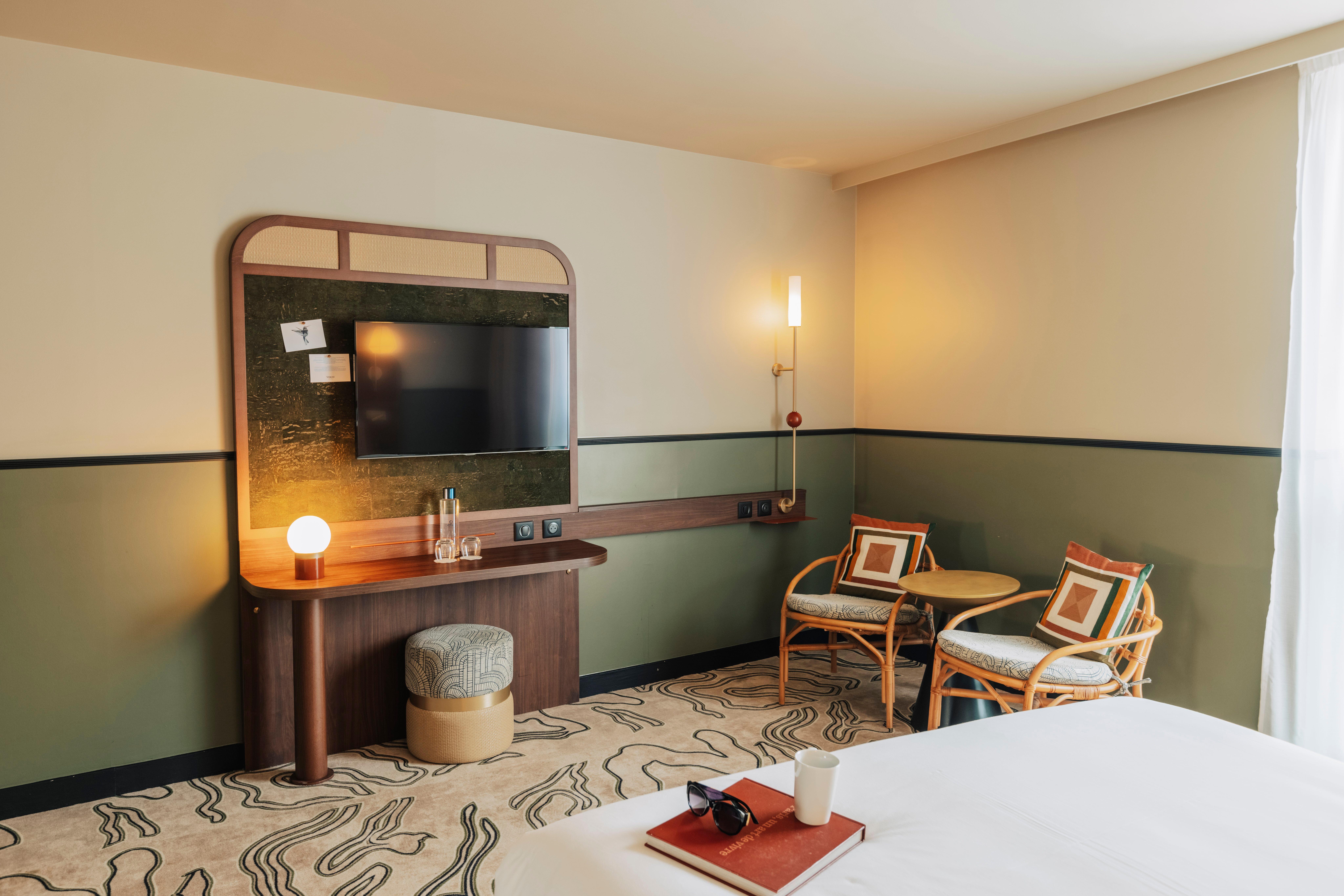 Suite Queen Size Bed