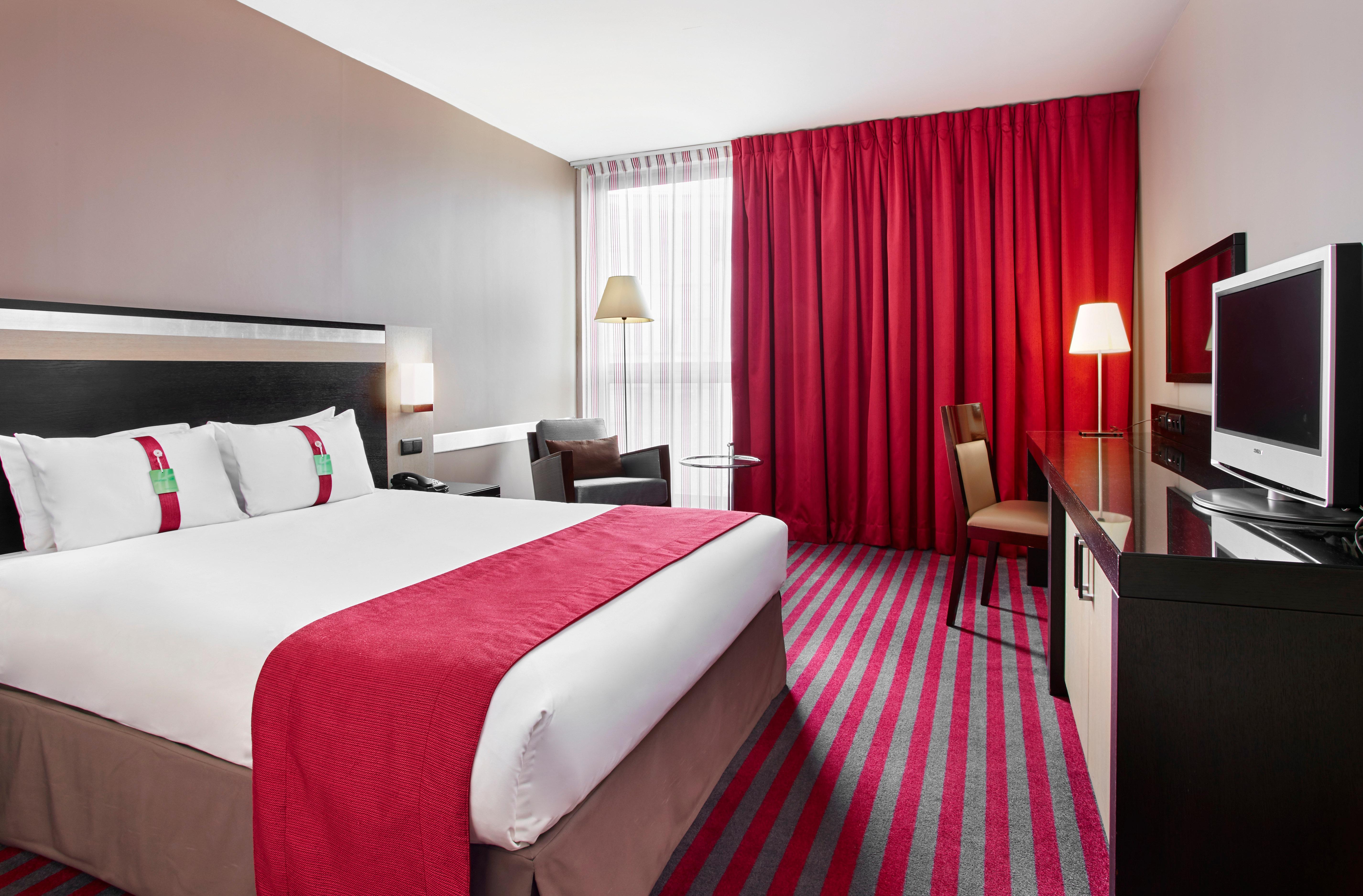 Double Queen Bed Non Smoking