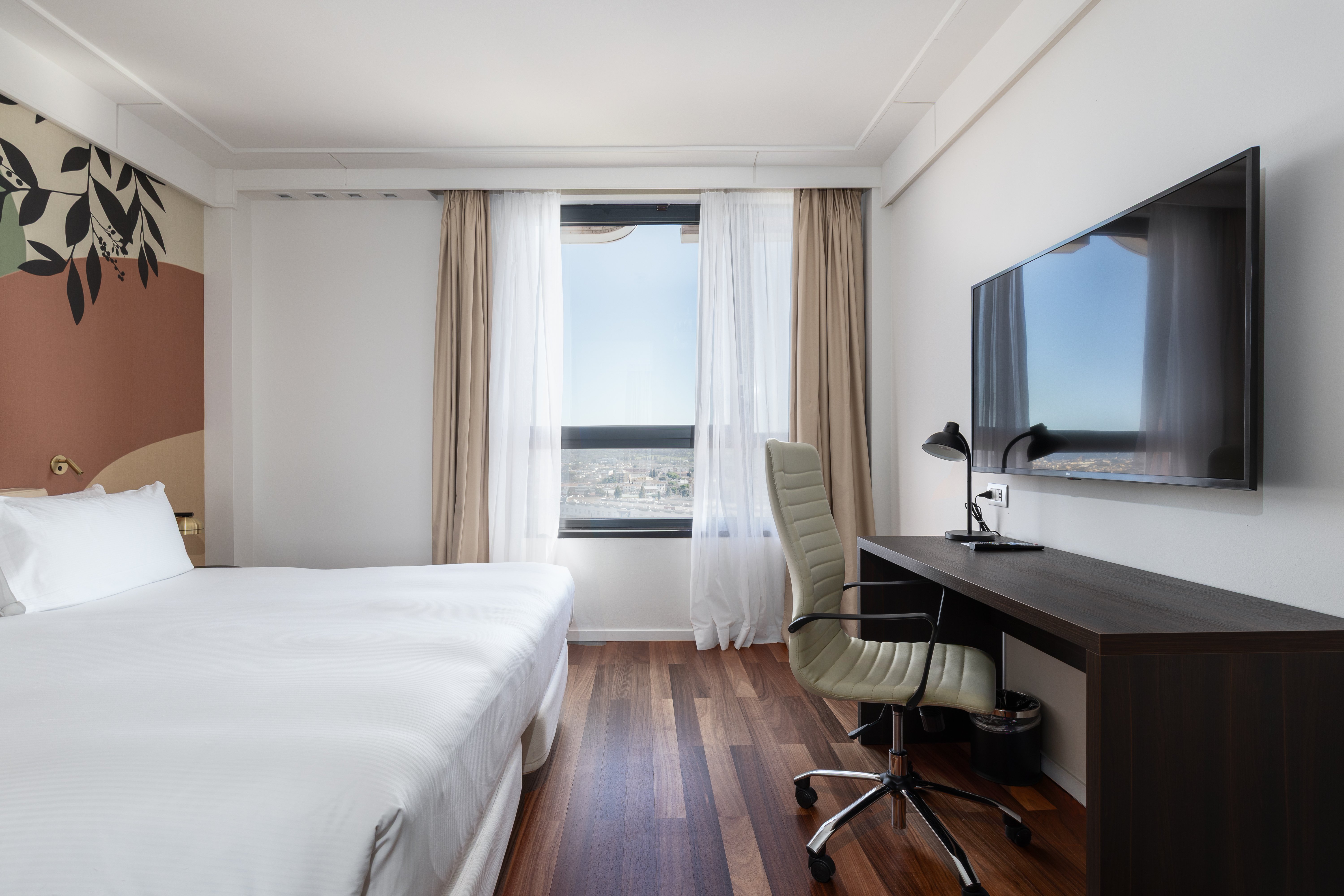 Double Accessible King Size Bed