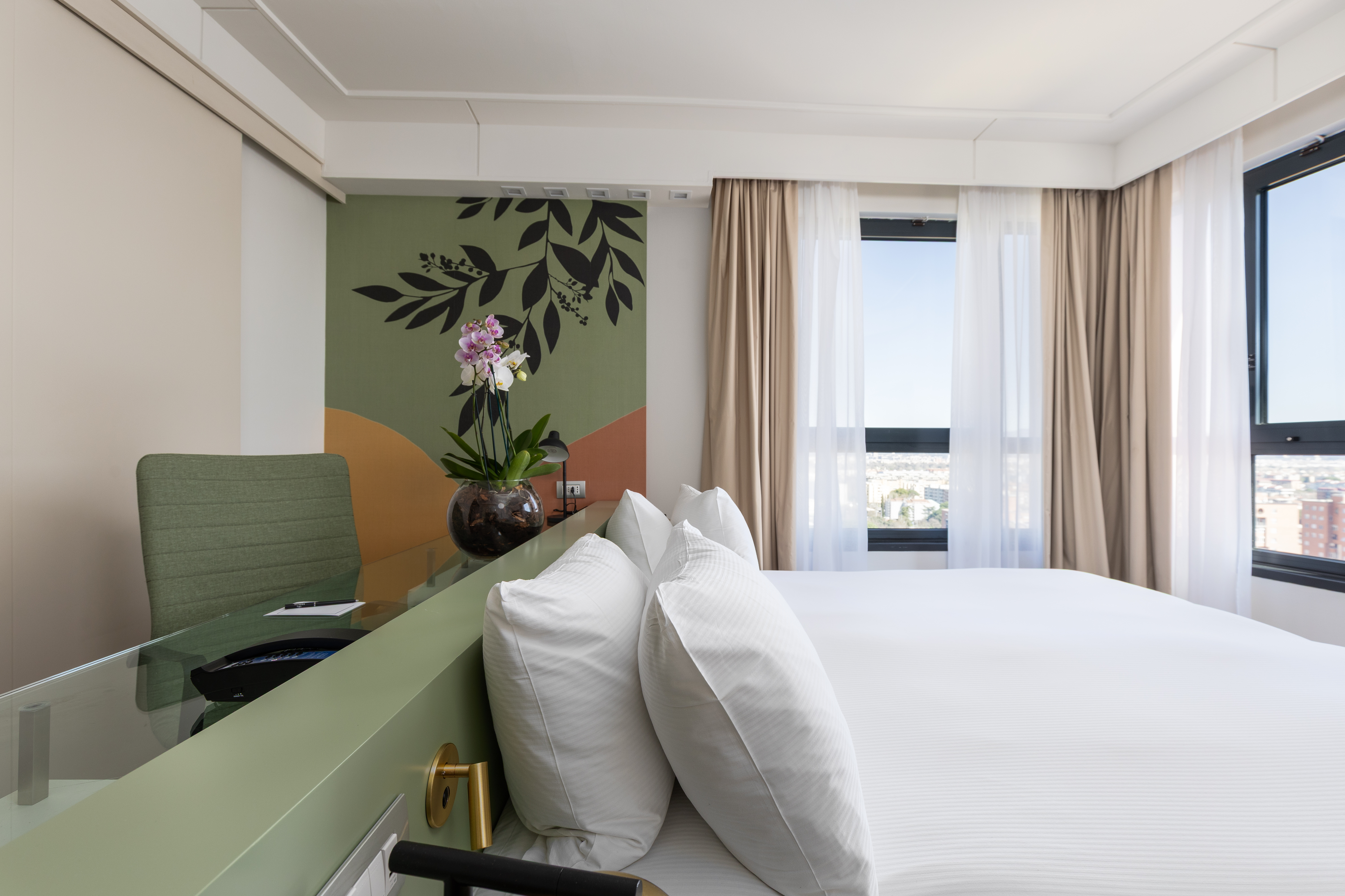 Double Deluxe King Bed