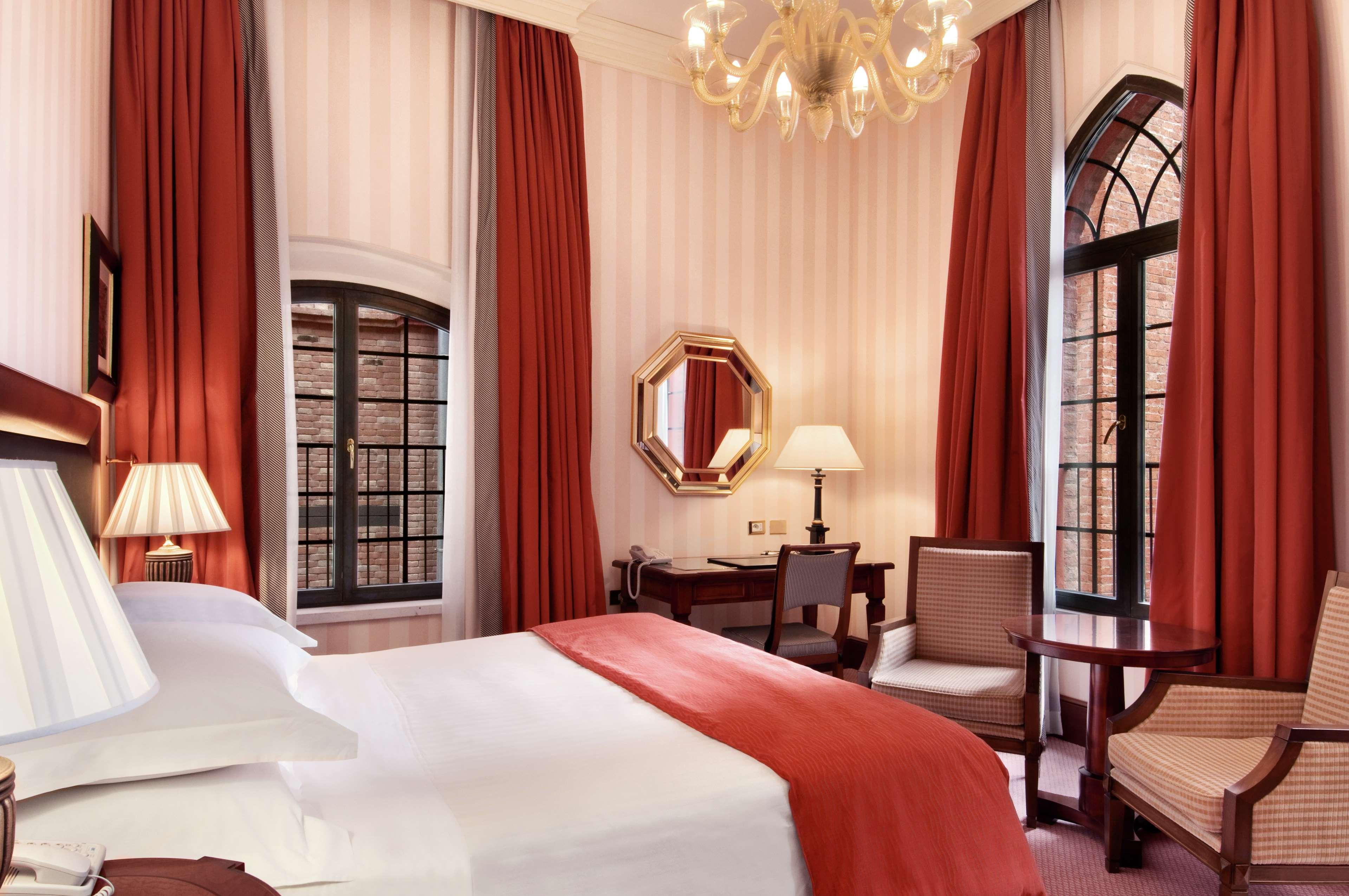 Double Guest Room King Bed