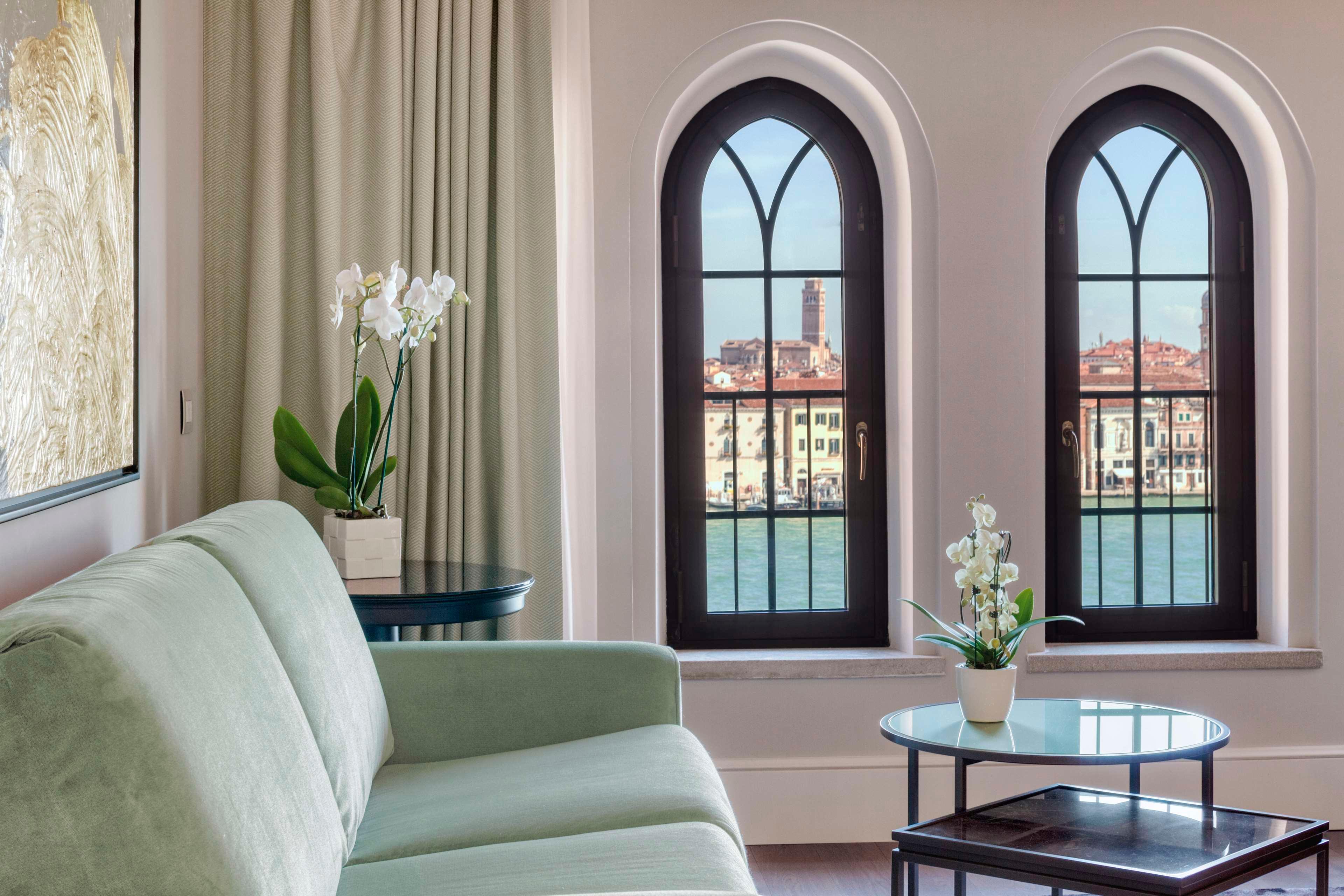 Suite Executive King Bed