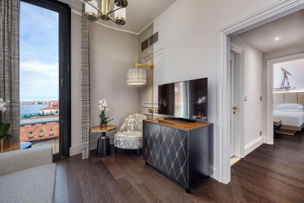 Junior Suite Standard