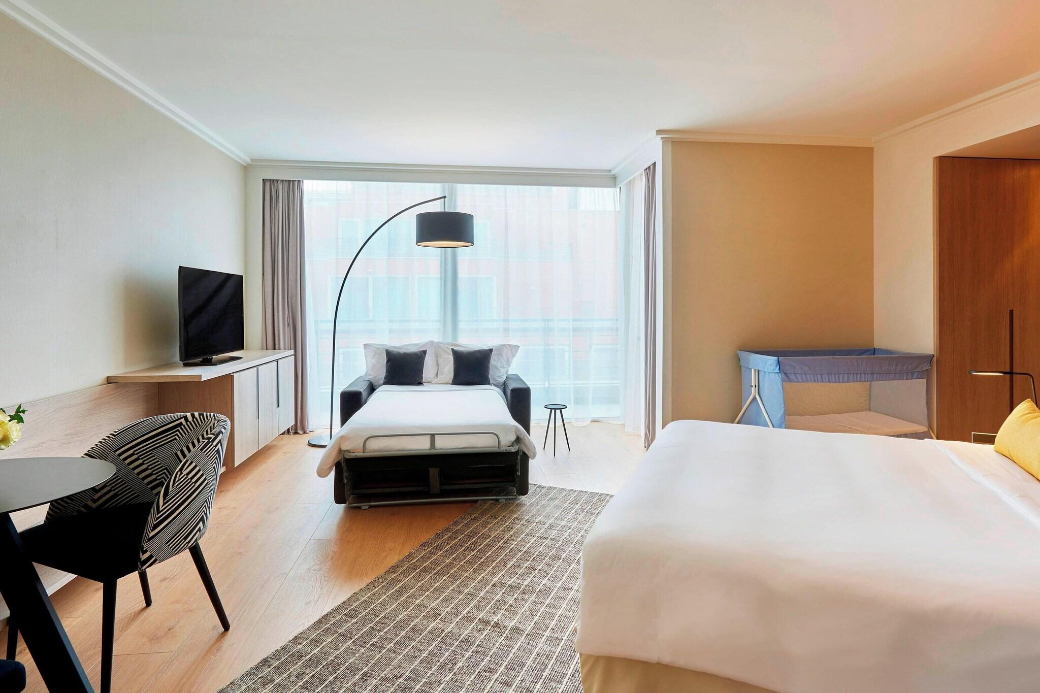 Junior Suite King Size Bed