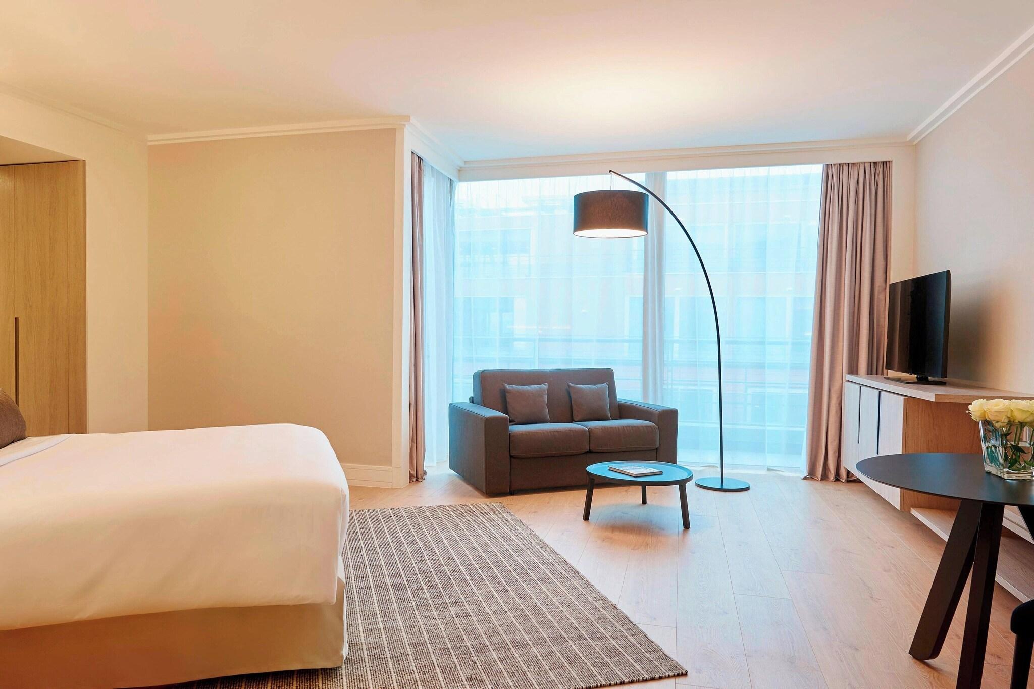 Junior Suite King Size Bed