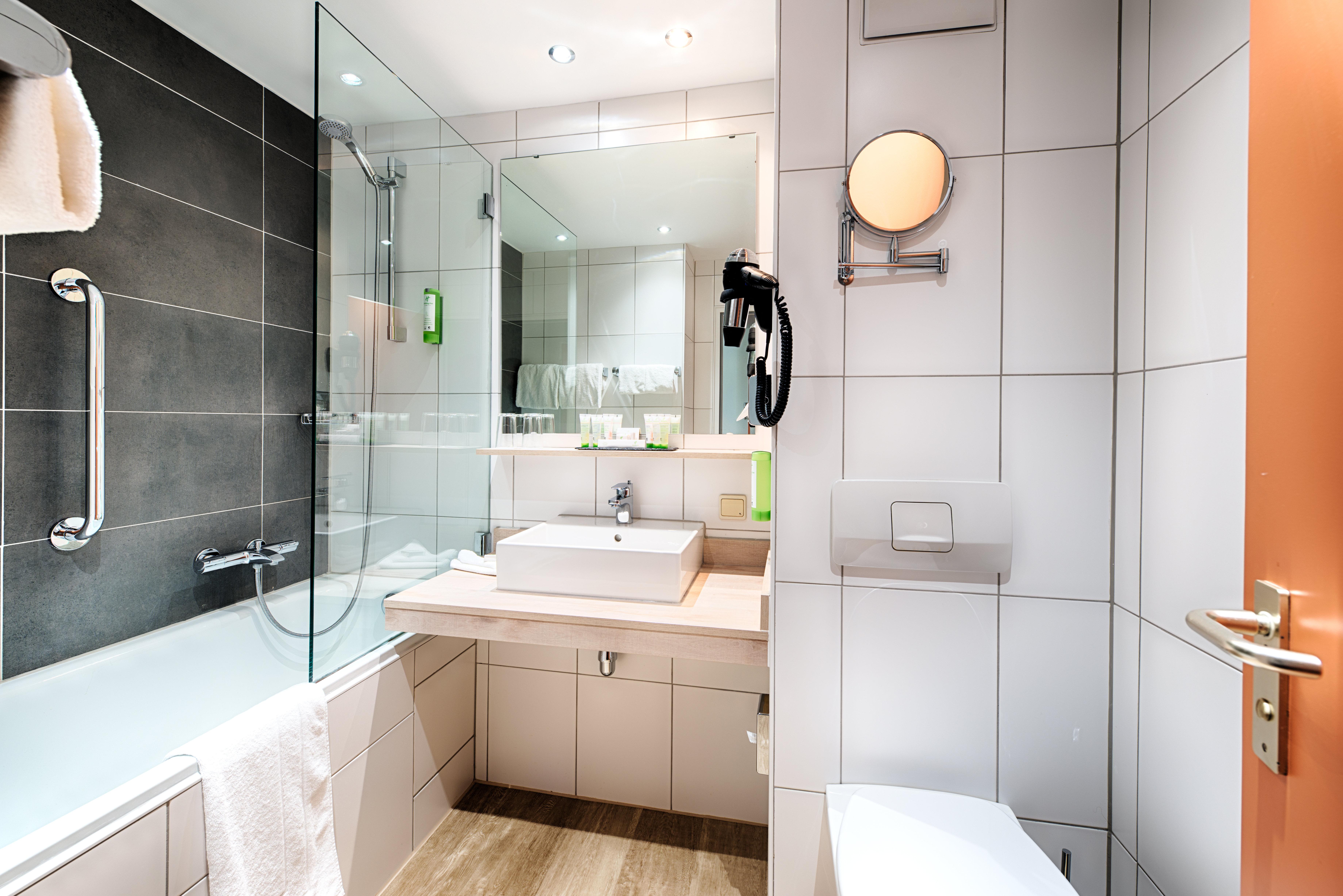 Double Queen Size Bed