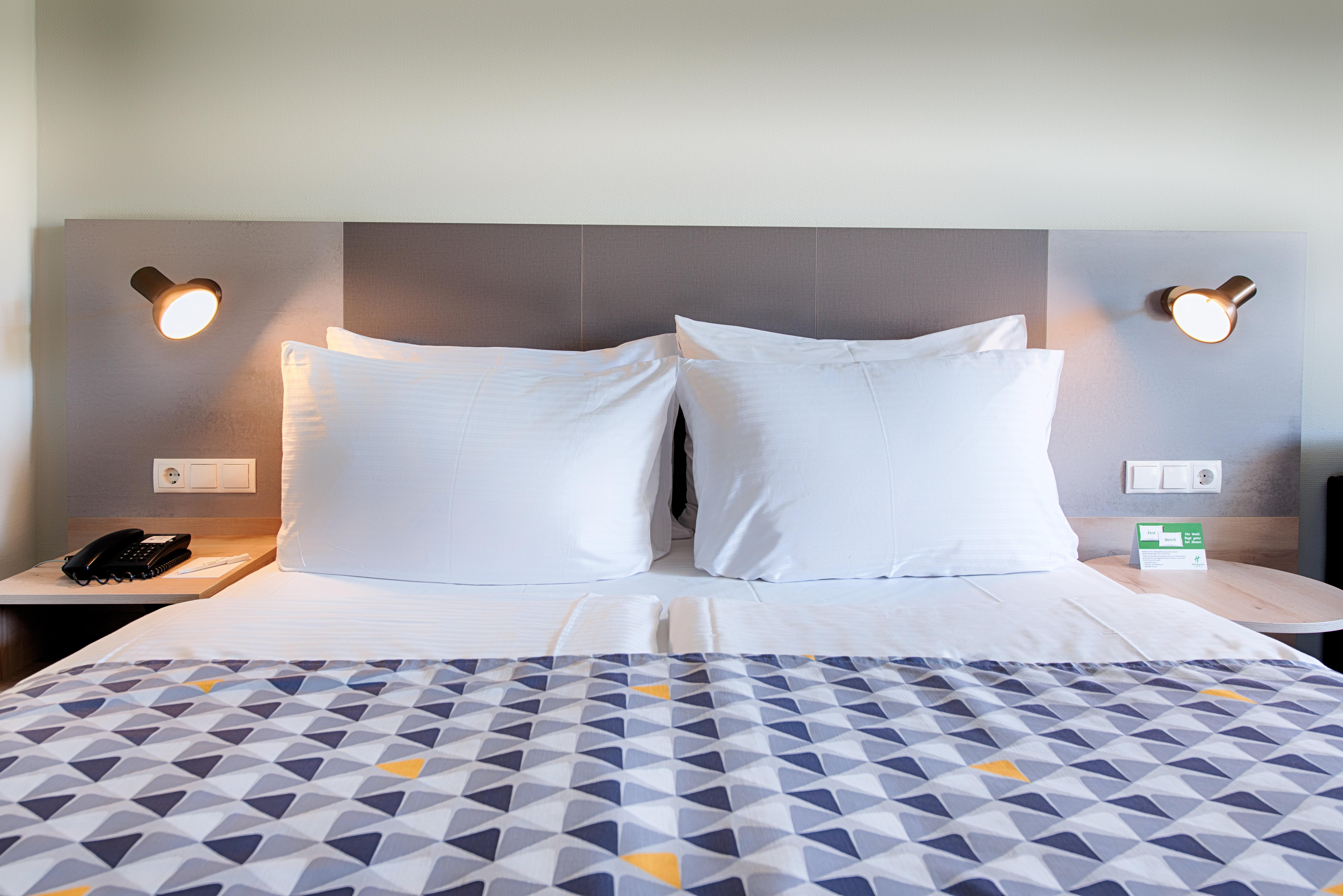 Double Premium Queen Bed