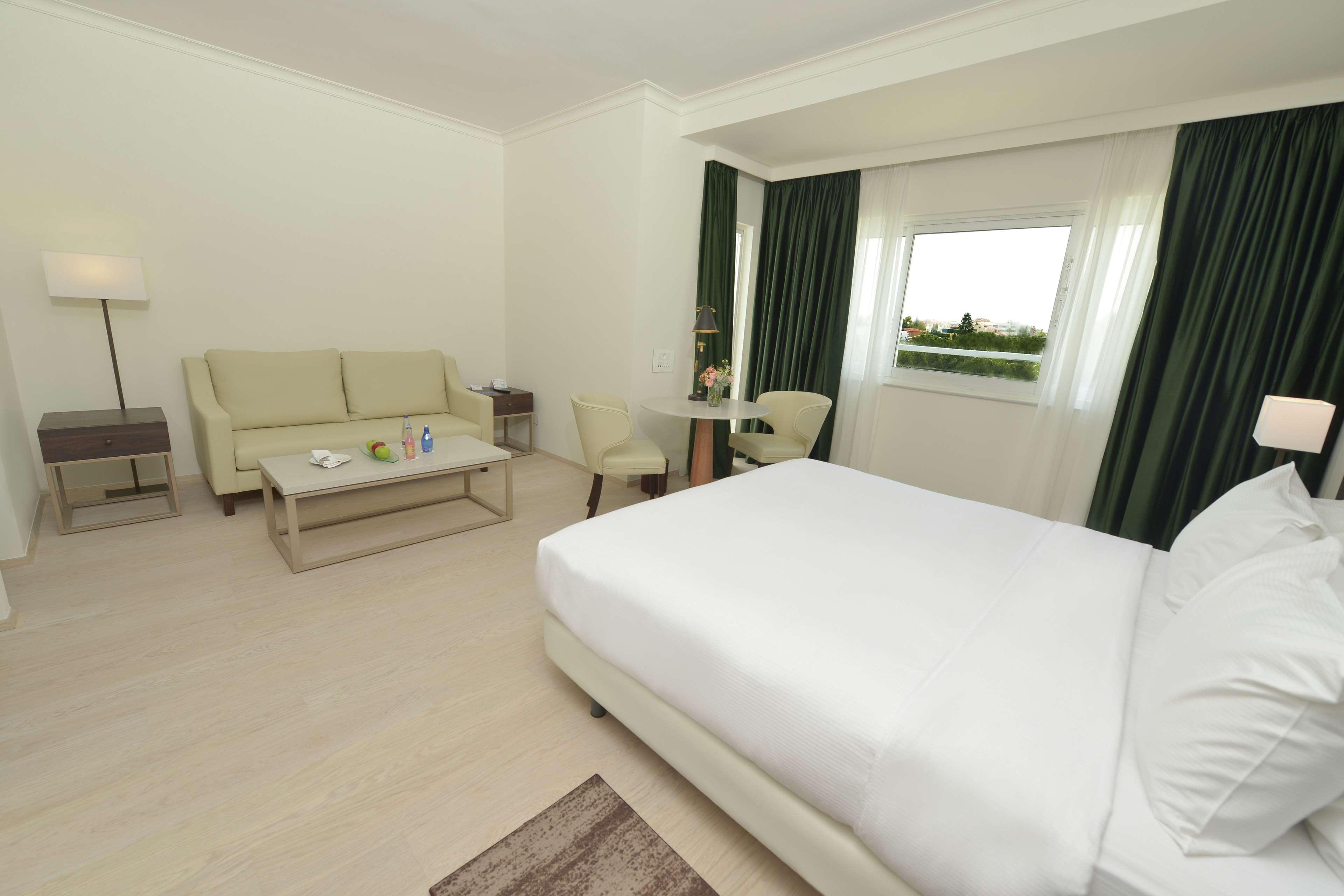 Room Executive King Bed