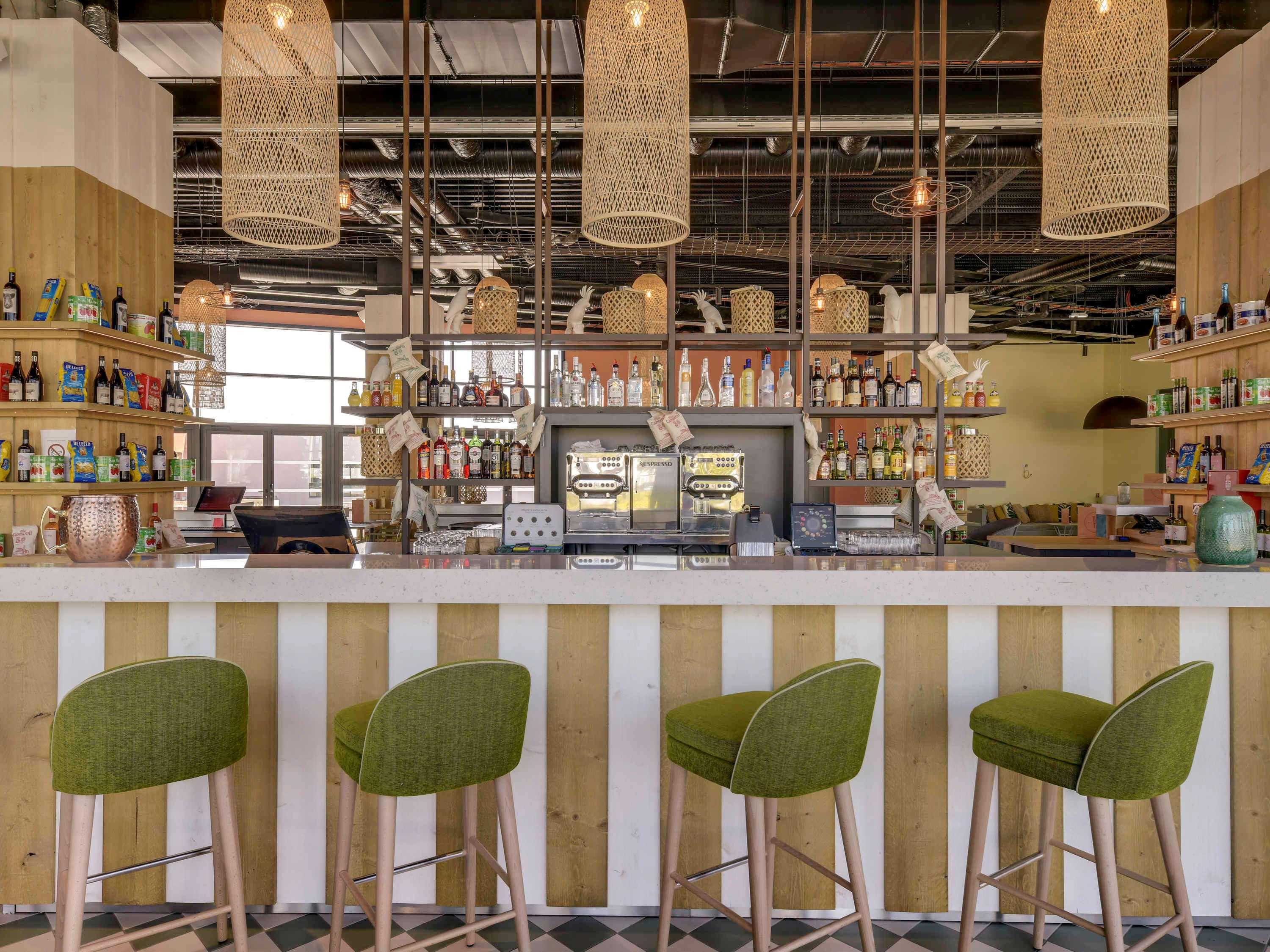 Bar
