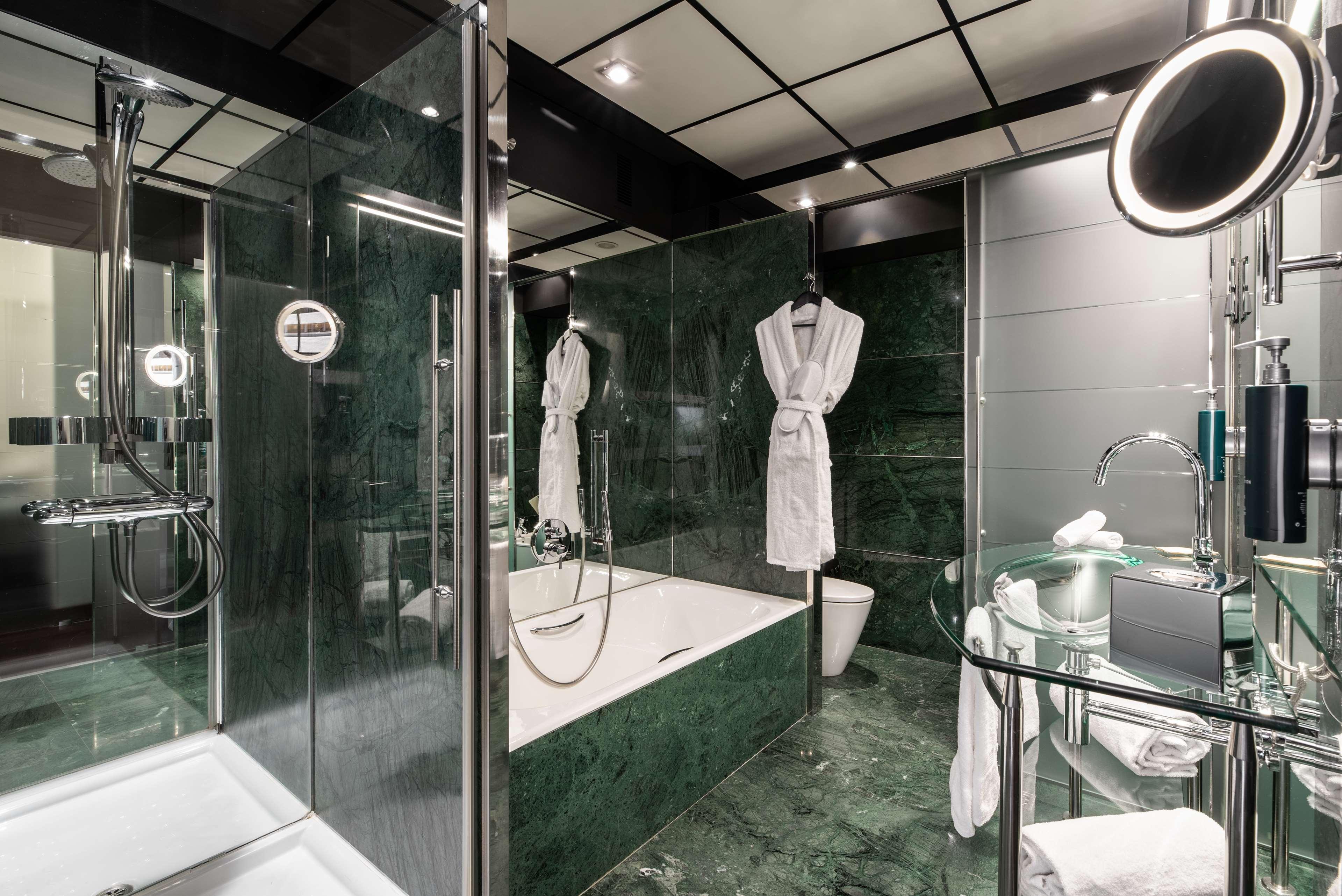 Double Superior King Bed