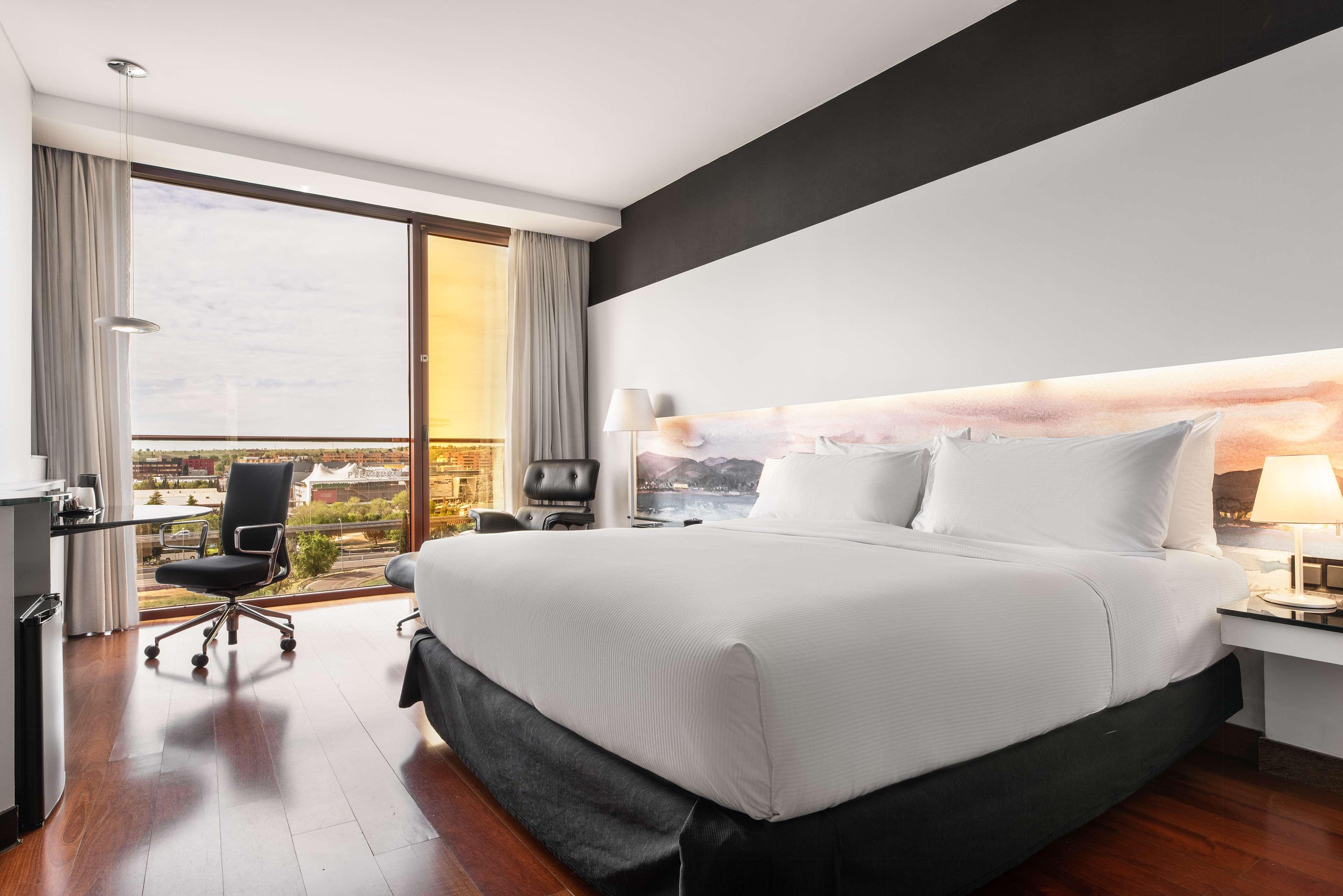 Double Executive King Bed