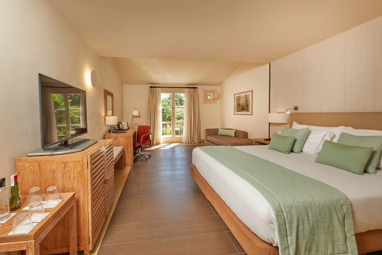 Double or Twin Deluxe