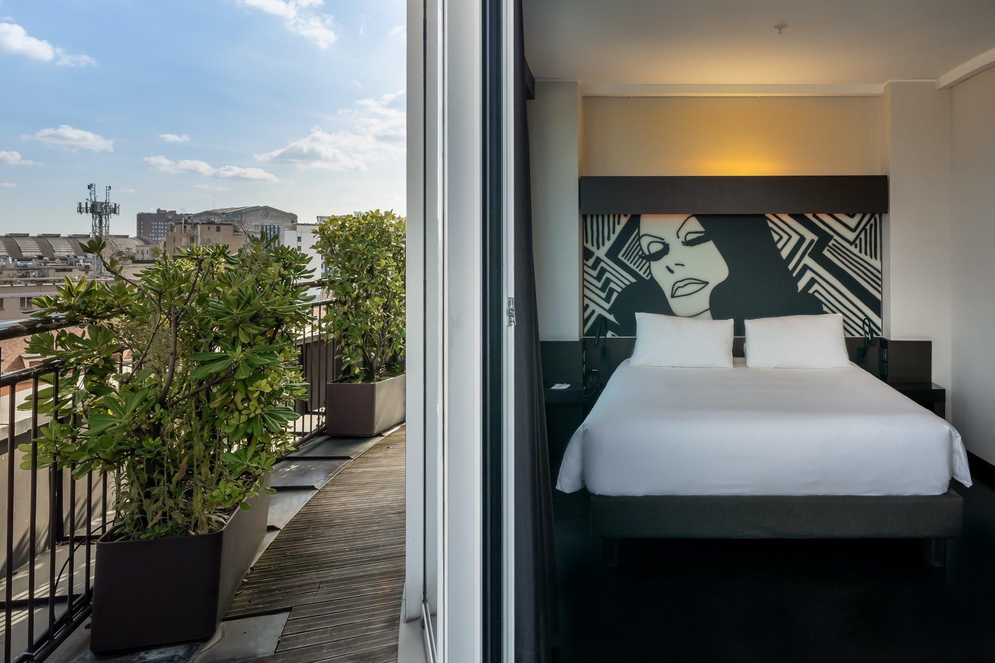 Double Premium King Bed